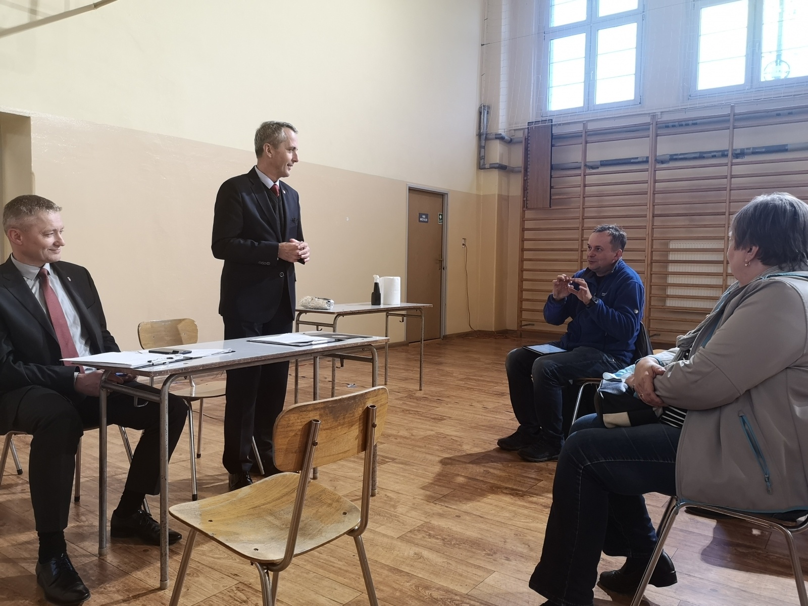 Zdjęcie w galerii na portalu naszraciborz.pl: W kameralnym gronie o tym, co boli mieszkańców Nowych Zagród wiadomości z regionu