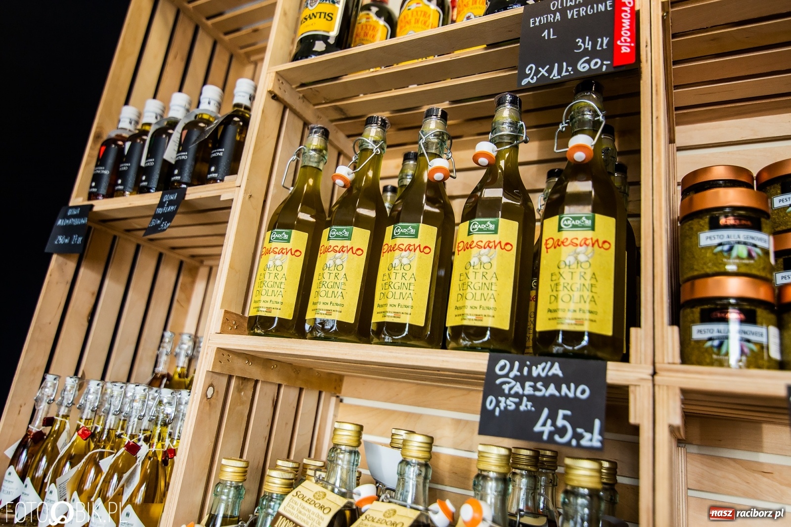Zdjęcie w galerii na portalu naszraciborz.pl: Oliwa i Wino - włoskie delikatesy w Raciborzu większe niż dotąd, z nowym towarem i promocją wiadomości z regionu