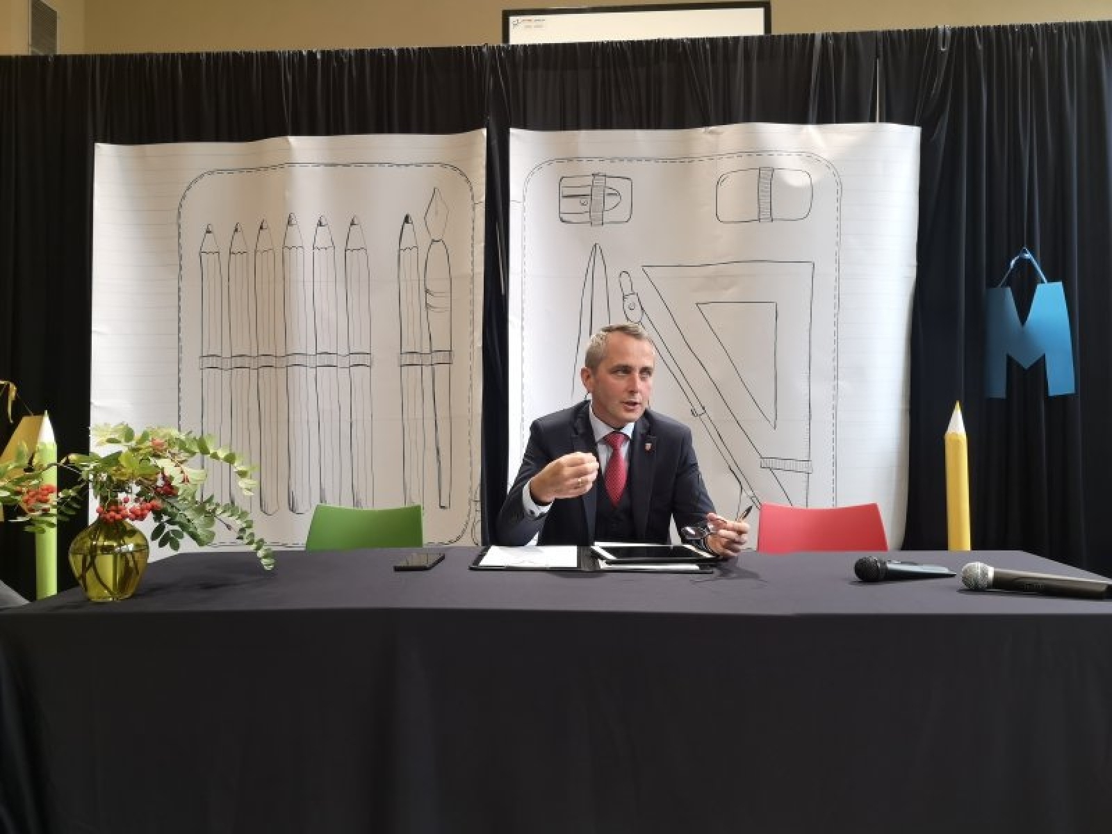 Zdjęcie w galerii na portalu naszraciborz.pl: Długa lista uwag mieszkańców centrum na spotkaniu z prezydentem wiadomości z regionu