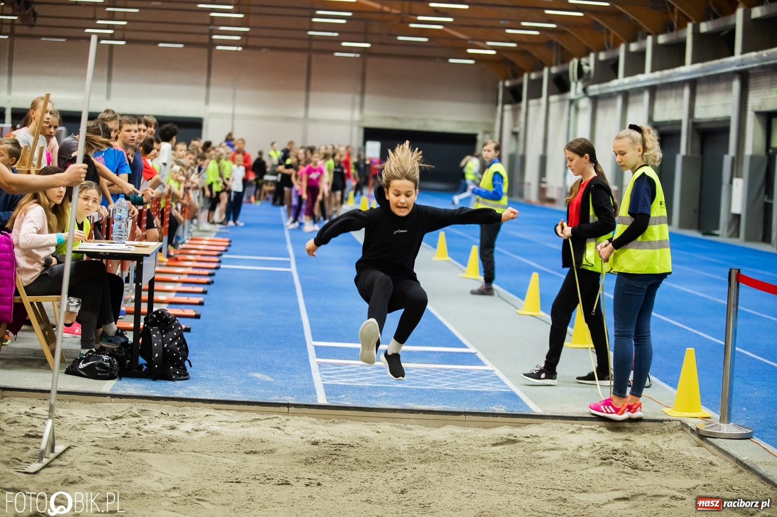 Zdjęcie w galerii na portalu naszraciborz.pl: Halowe Mistrzostwa Raciborza i Powiatu Raciborskiego w Lekkiej Atletyce [FOTO, WYNIKI] wiadomości z regionu