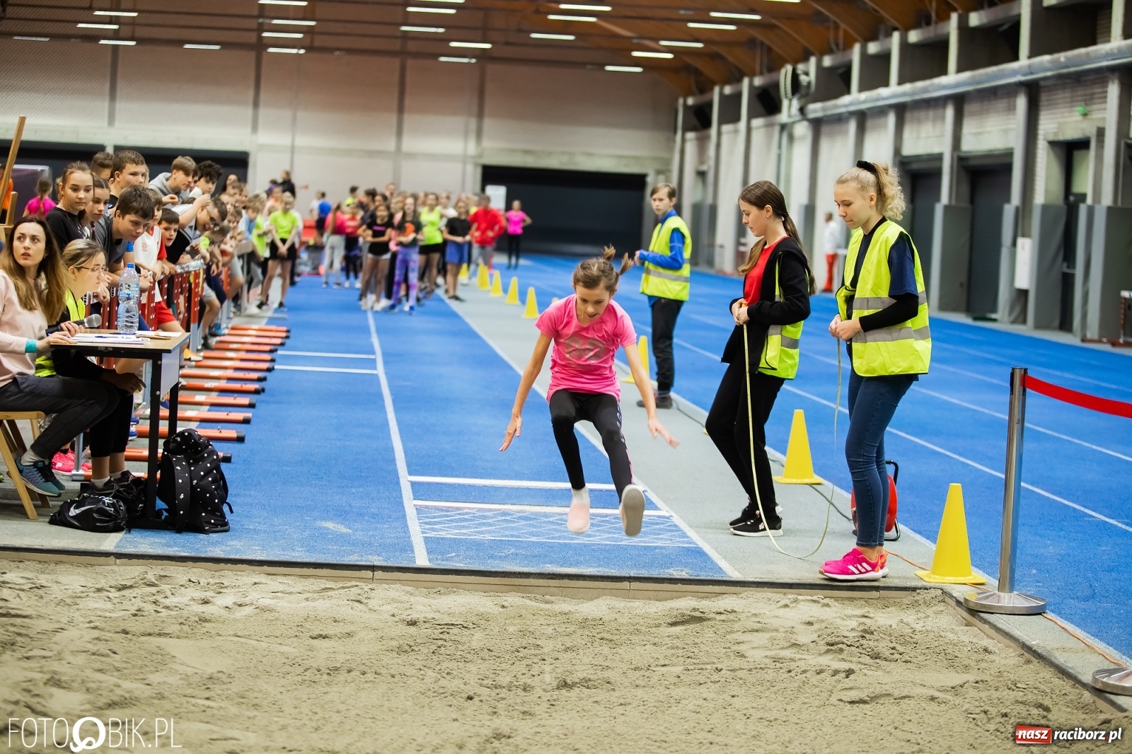 Zdjęcie w galerii na portalu naszraciborz.pl: Halowe Mistrzostwa Raciborza i Powiatu Raciborskiego w Lekkiej Atletyce [FOTO, WYNIKI] wiadomości z regionu