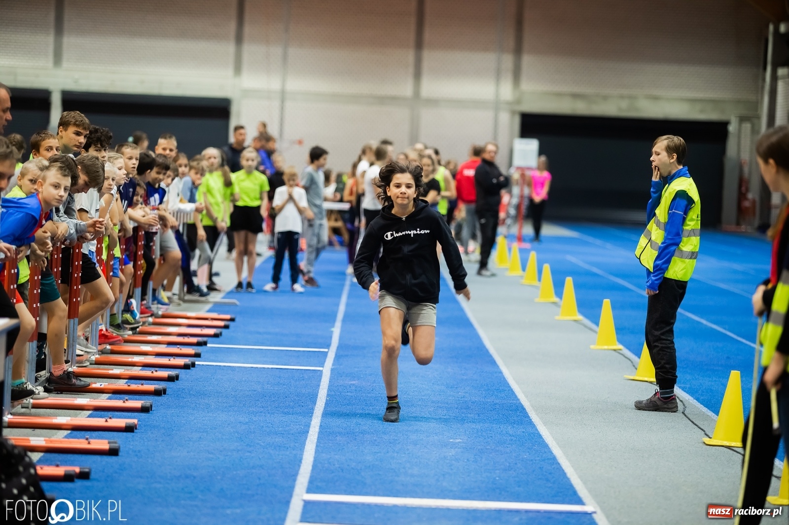 Zdjęcie w galerii na portalu naszraciborz.pl: Halowe Mistrzostwa Raciborza i Powiatu Raciborskiego w Lekkiej Atletyce [FOTO, WYNIKI] wiadomości z regionu