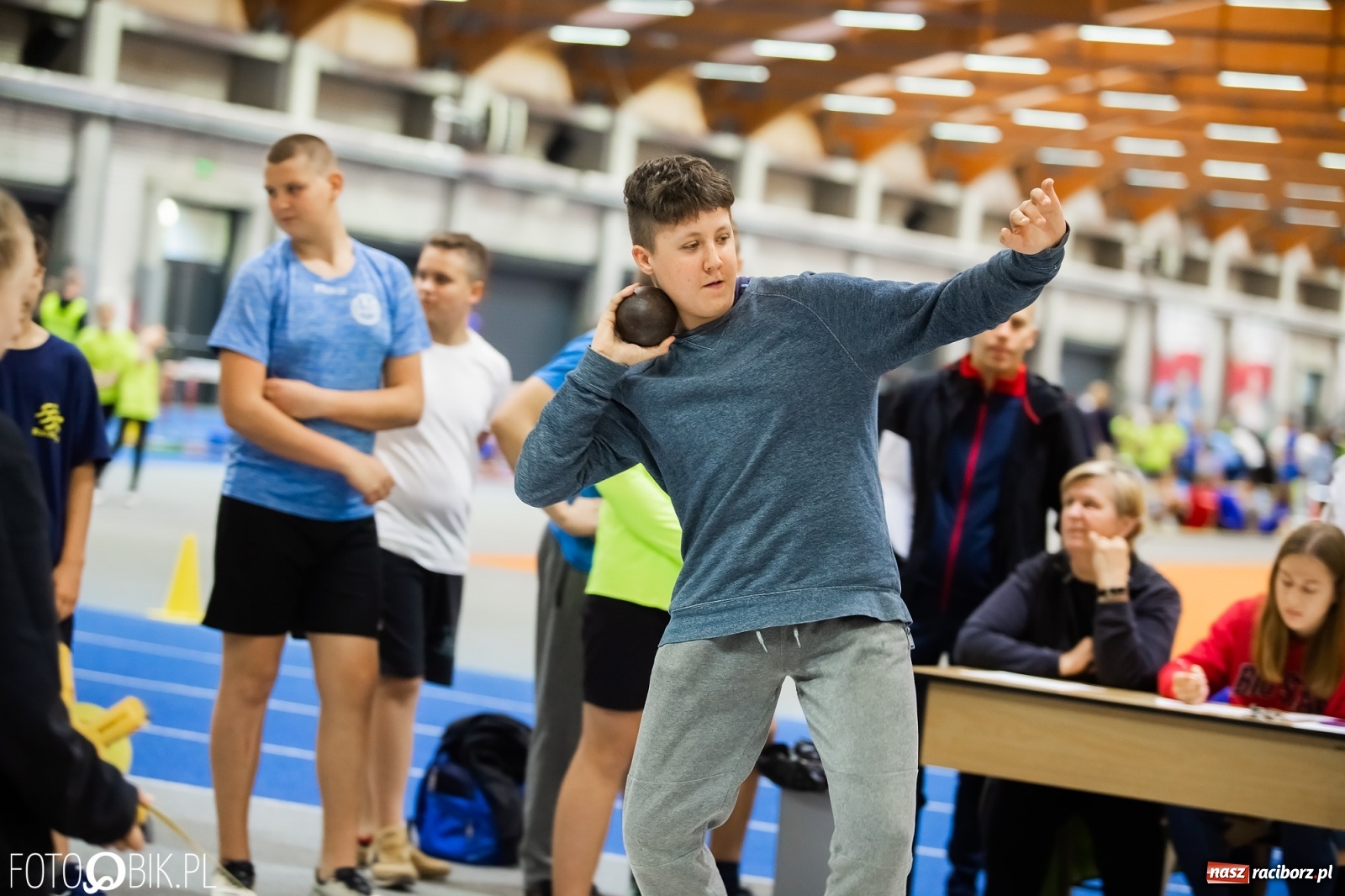 Zdjęcie w galerii na portalu naszraciborz.pl: Halowe Mistrzostwa Raciborza i Powiatu Raciborskiego w Lekkiej Atletyce [FOTO, WYNIKI] wiadomości z regionu