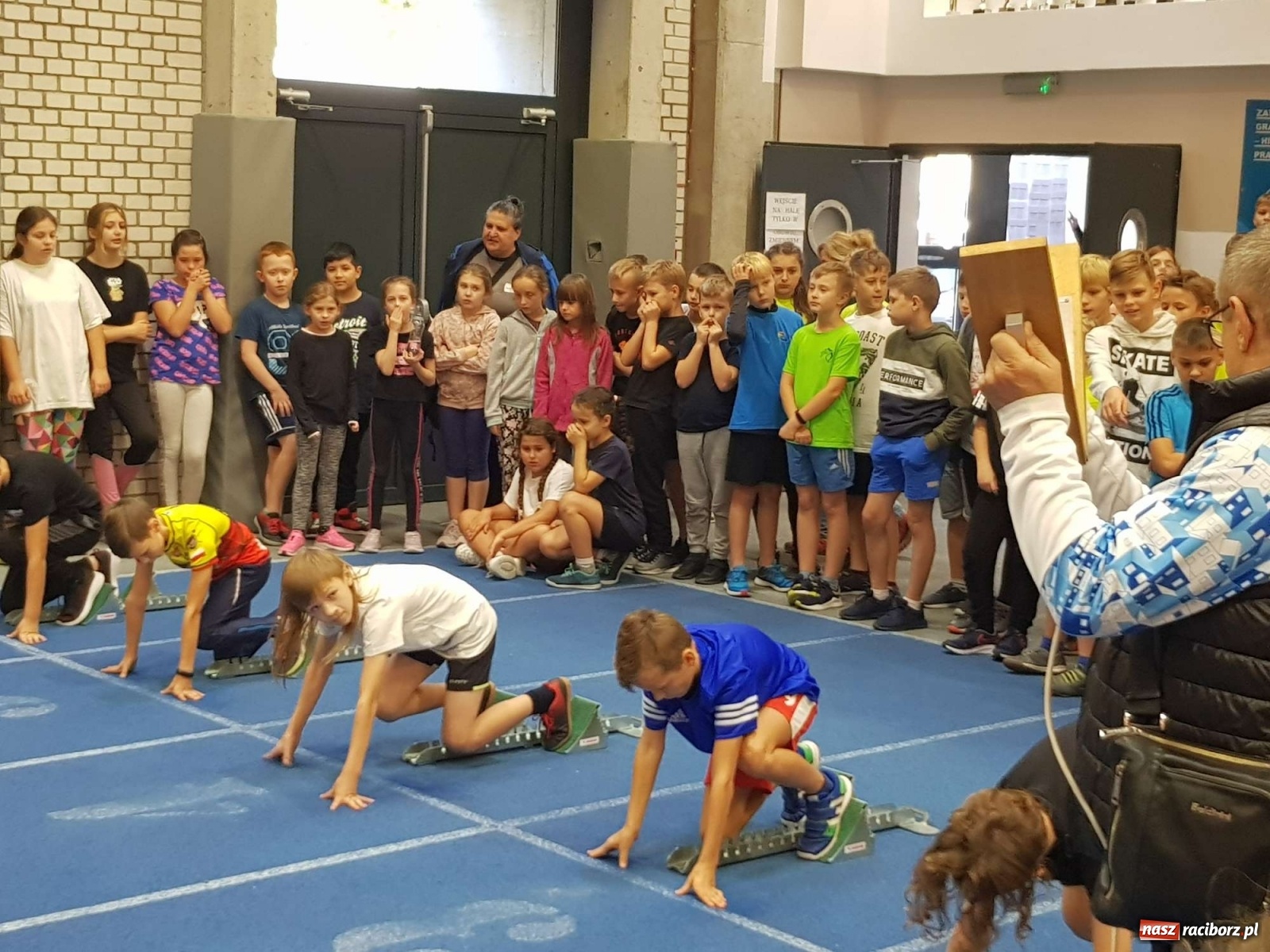 Zdjęcie w galerii na portalu naszraciborz.pl: Halowe Mistrzostwa Raciborza i Powiatu Raciborskiego w Lekkiej Atletyce [FOTO, WYNIKI] wiadomości z regionu