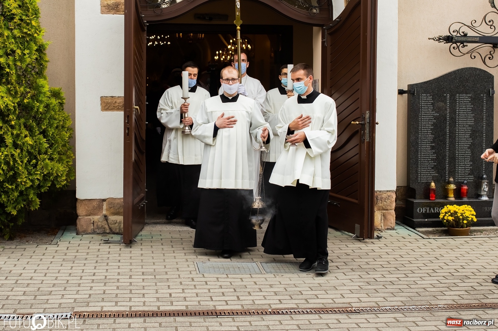 Zdjęcie w galerii na portalu naszraciborz.pl: W rodzinnej Nędzy pożegnano ks. prof. Helmuta Sobeczkę [FOTO i WIDEO] wiadomości z regionu