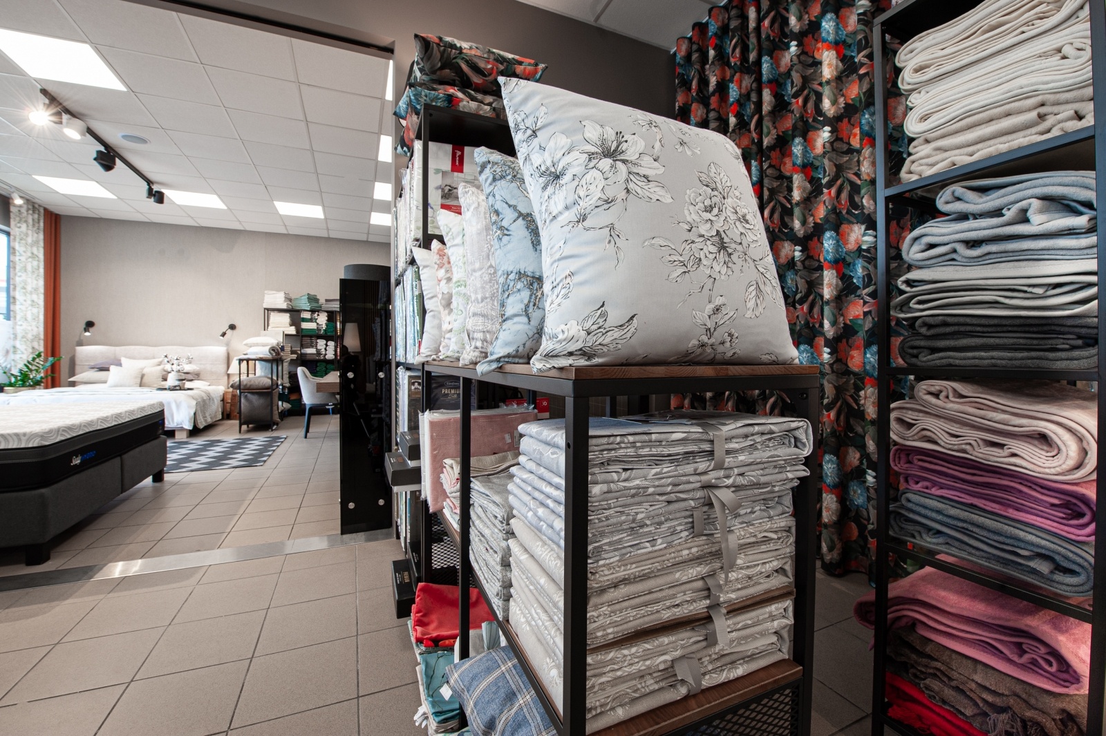 Zdjęcie w galerii na portalu naszraciborz.pl: Zadbaj o zdrowy sen! Pomoże w tym nowy, drugi salon snu w Raciborzu wiadomości z regionu