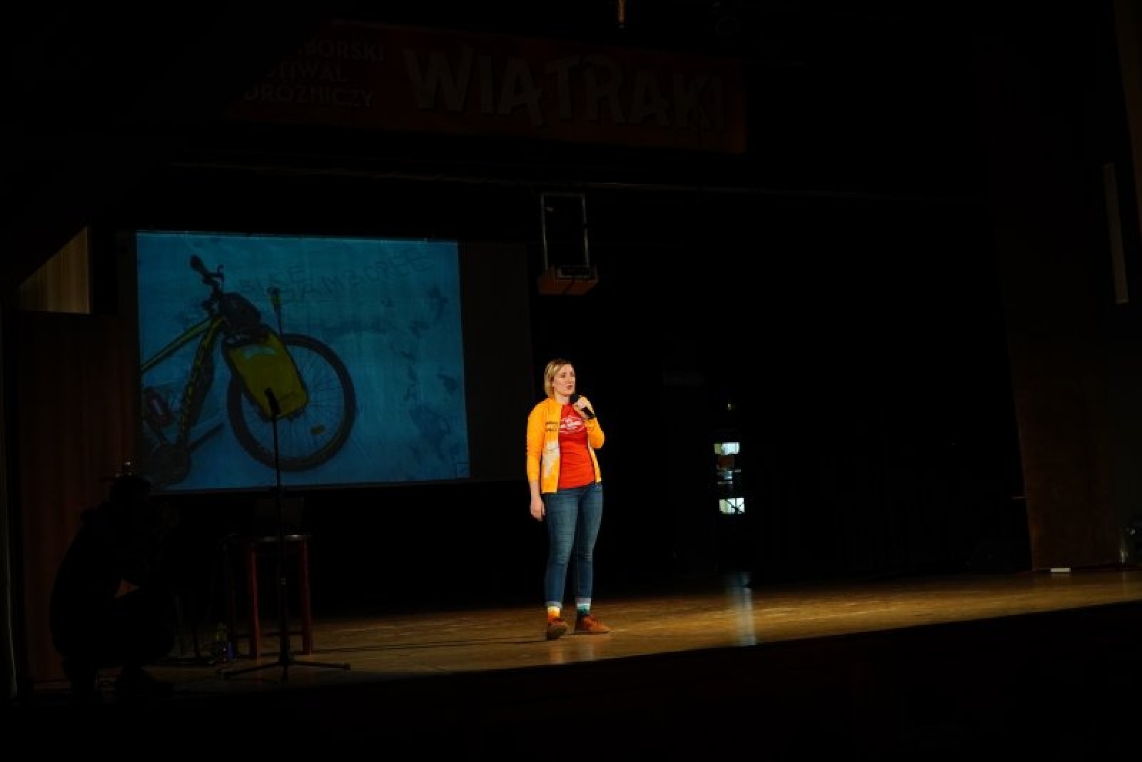 Zdjęcie w galerii na portalu naszraciborz.pl: XVII Festiwal Podróżniczy Wiatraki oficjalnie rozpoczęty wiadomości z regionu