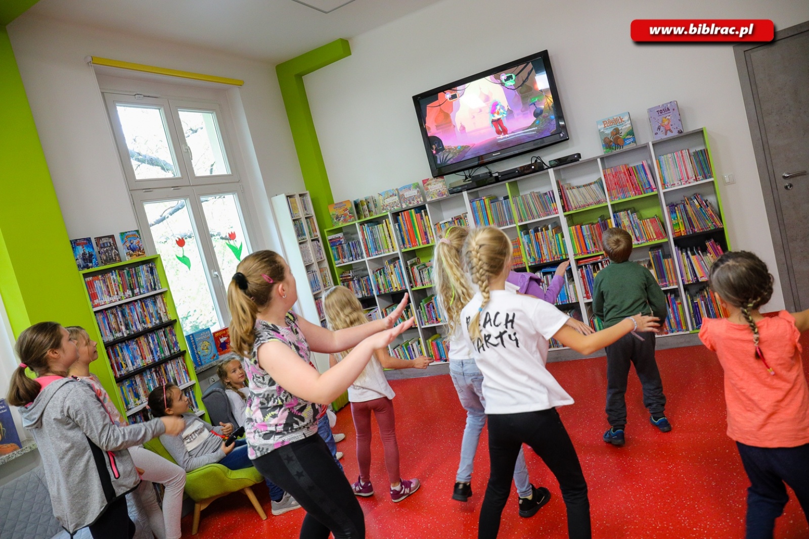 Zdjęcie w galerii na portalu naszraciborz.pl: Soboty z Xbox-em w bibliotece wiadomości z regionu