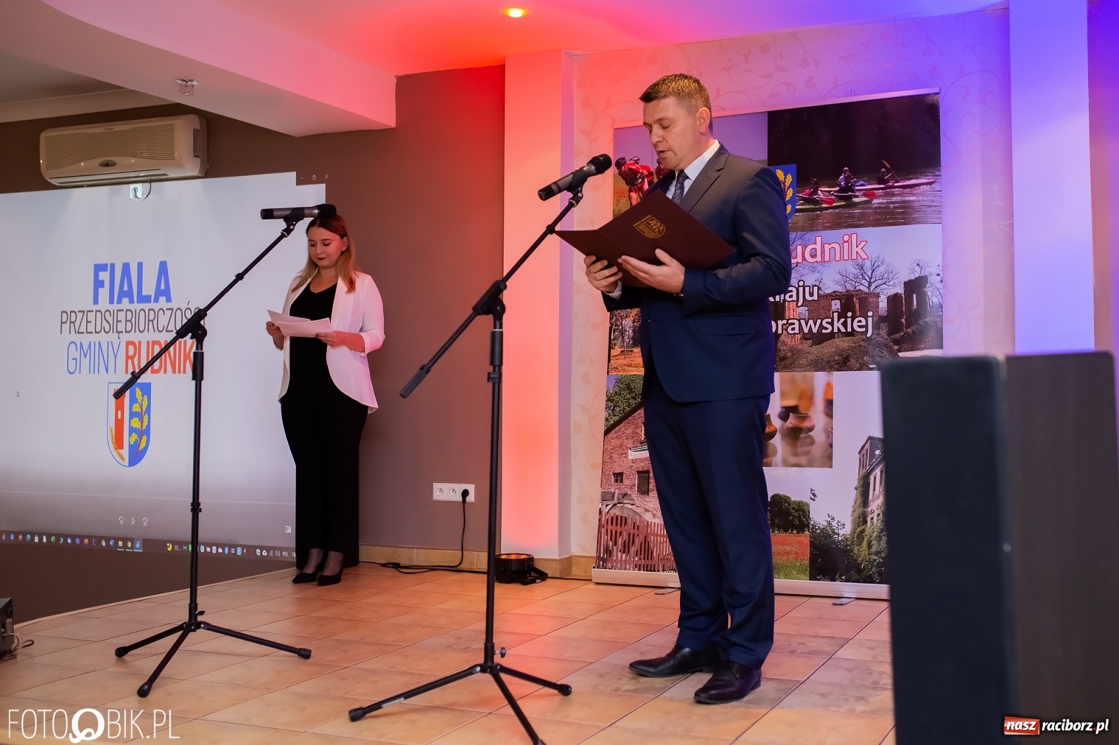 Zdjęcie w galerii na portalu naszraciborz.pl: FIALA gminy Rudnik. Po raz trzeci wręczono nagrody za wkład w rozwój społeczno-gospodarczy wiadomości z regionu