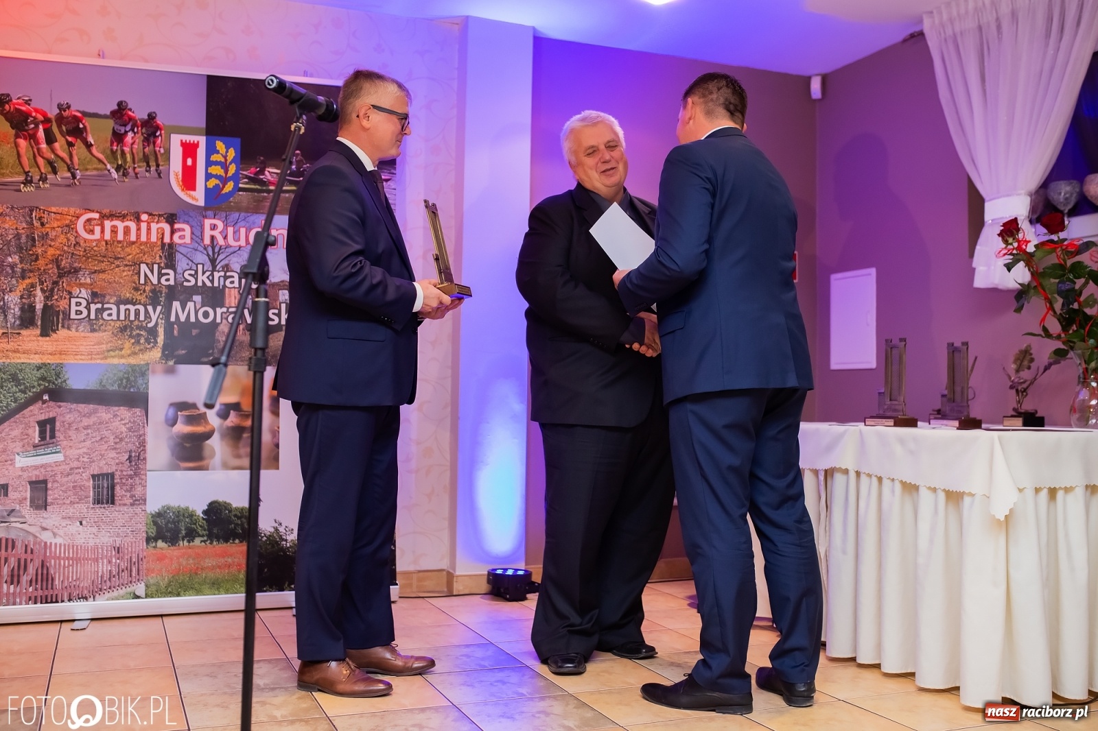 Zdjęcie w galerii na portalu naszraciborz.pl: FIALA gminy Rudnik. Po raz trzeci wręczono nagrody za wkład w rozwój społeczno-gospodarczy wiadomości z regionu
