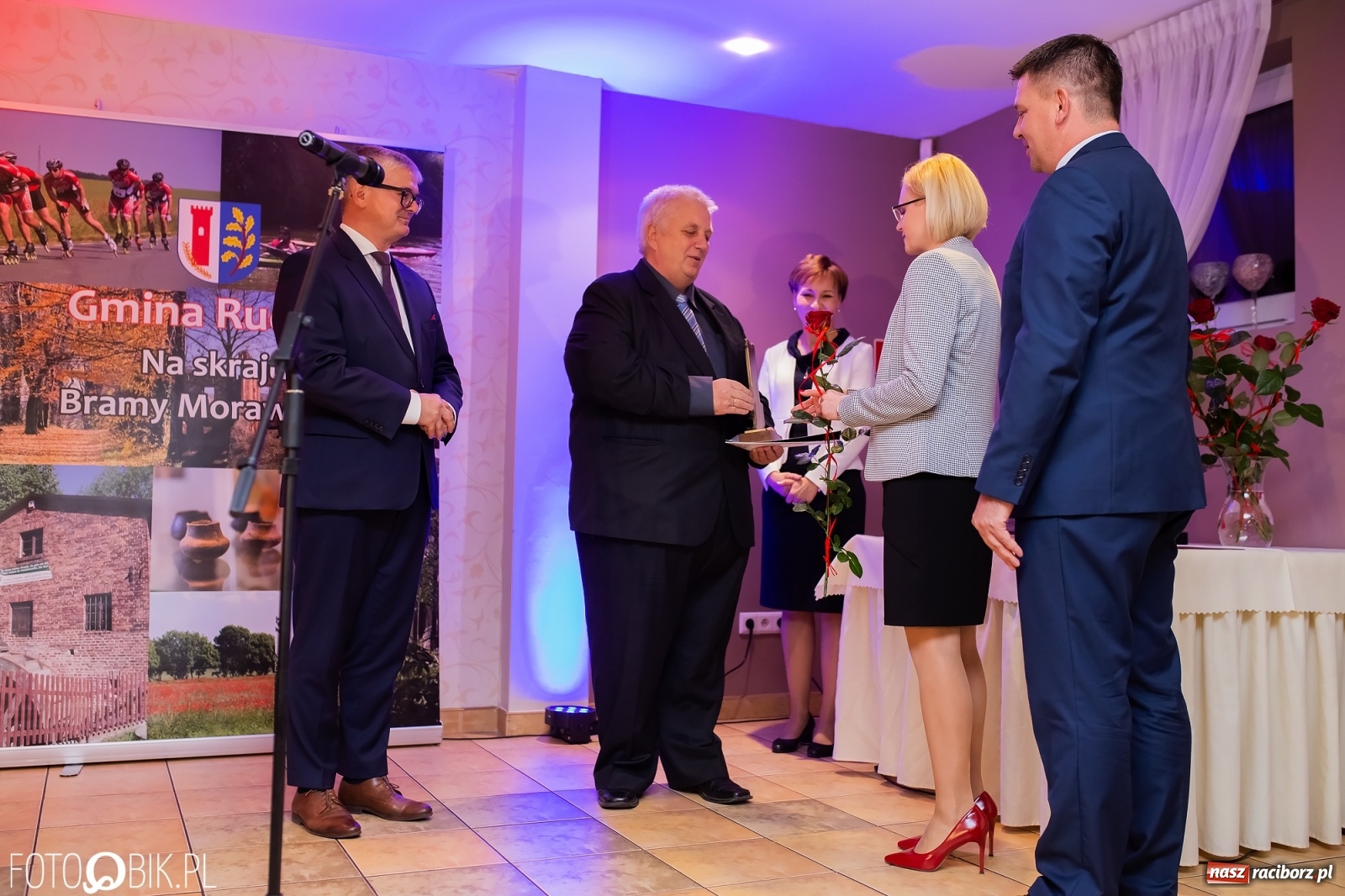 Zdjęcie w galerii na portalu naszraciborz.pl: FIALA gminy Rudnik. Po raz trzeci wręczono nagrody za wkład w rozwój społeczno-gospodarczy wiadomości z regionu