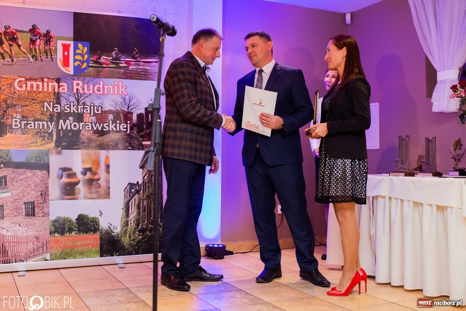 Zdjęcie w galerii na portalu naszraciborz.pl: FIALA gminy Rudnik. Po raz trzeci wręczono nagrody za wkład w rozwój społeczno-gospodarczy wiadomości z regionu