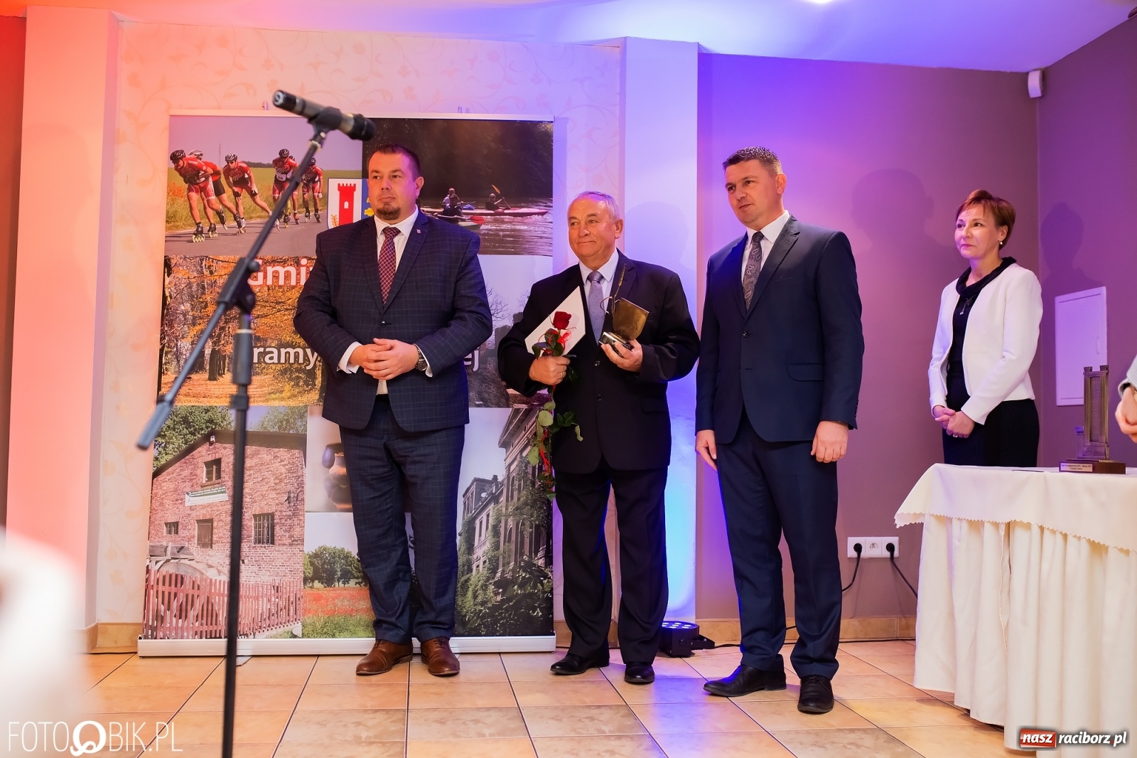 Zdjęcie w galerii na portalu naszraciborz.pl: FIALA gminy Rudnik. Po raz trzeci wręczono nagrody za wkład w rozwój społeczno-gospodarczy wiadomości z regionu