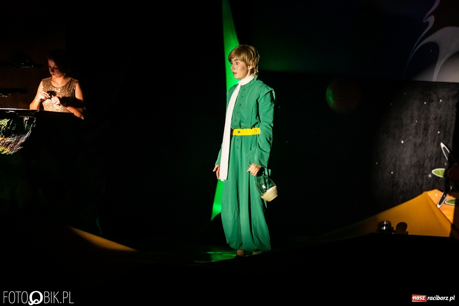 Zdjęcie w galerii na portalu naszraciborz.pl: Mały Książę - wyjątkowy spektakl w RCK wiadomości z regionu