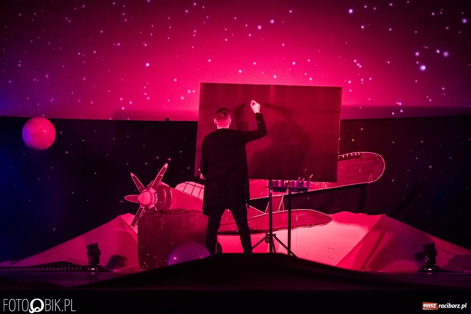 Zdjęcie w galerii na portalu naszraciborz.pl: Mały Książę - wyjątkowy spektakl w RCK wiadomości z regionu