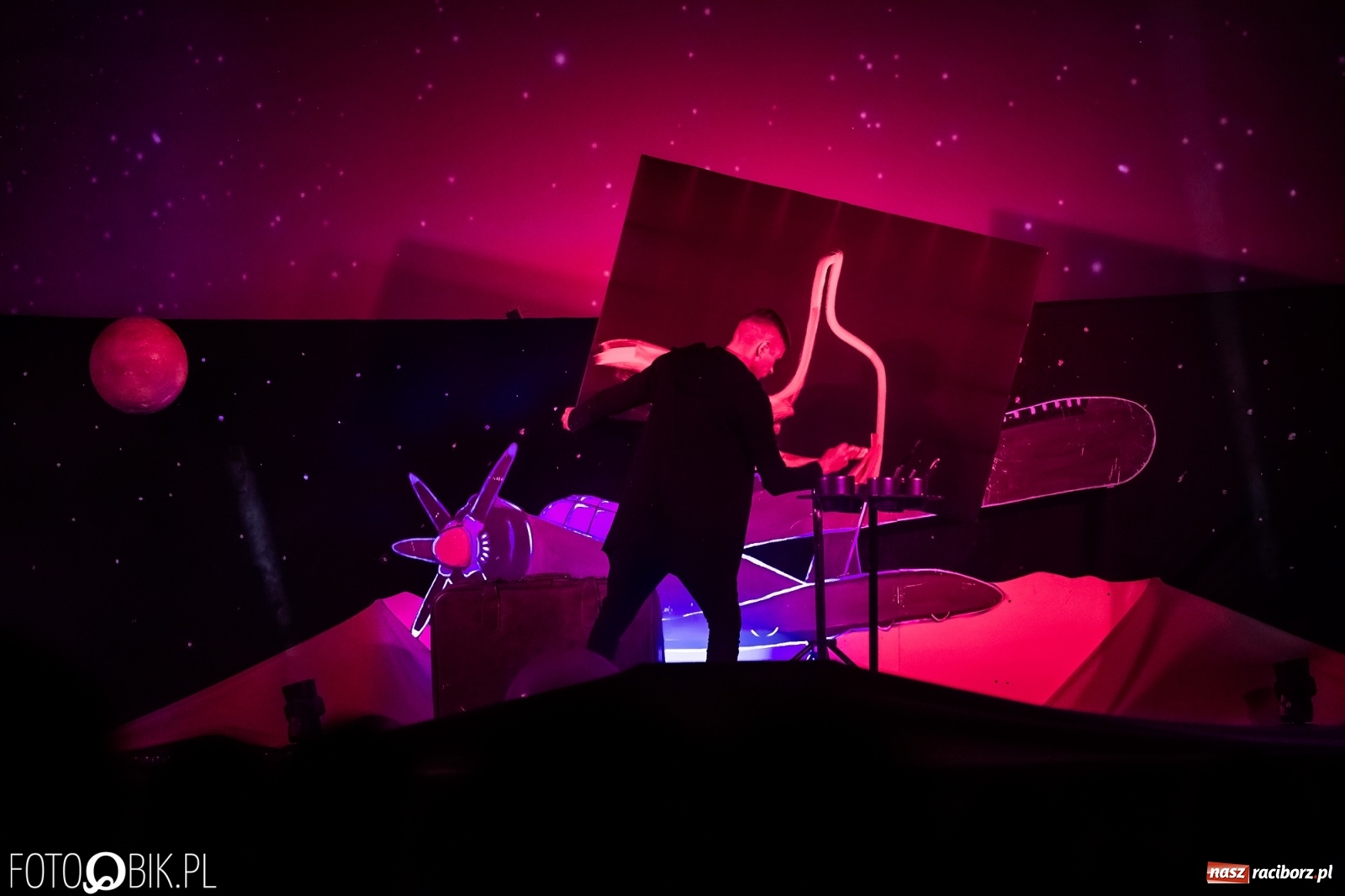 Zdjęcie w galerii na portalu naszraciborz.pl: Mały Książę - wyjątkowy spektakl w RCK wiadomości z regionu