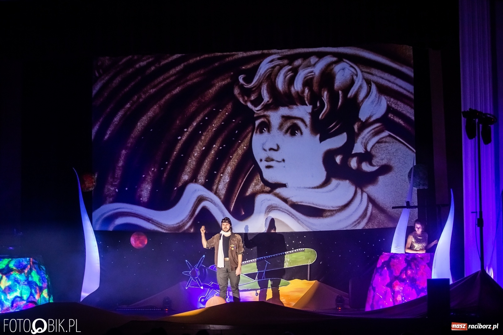 Zdjęcie w galerii na portalu naszraciborz.pl: Mały Książę - wyjątkowy spektakl w RCK wiadomości z regionu