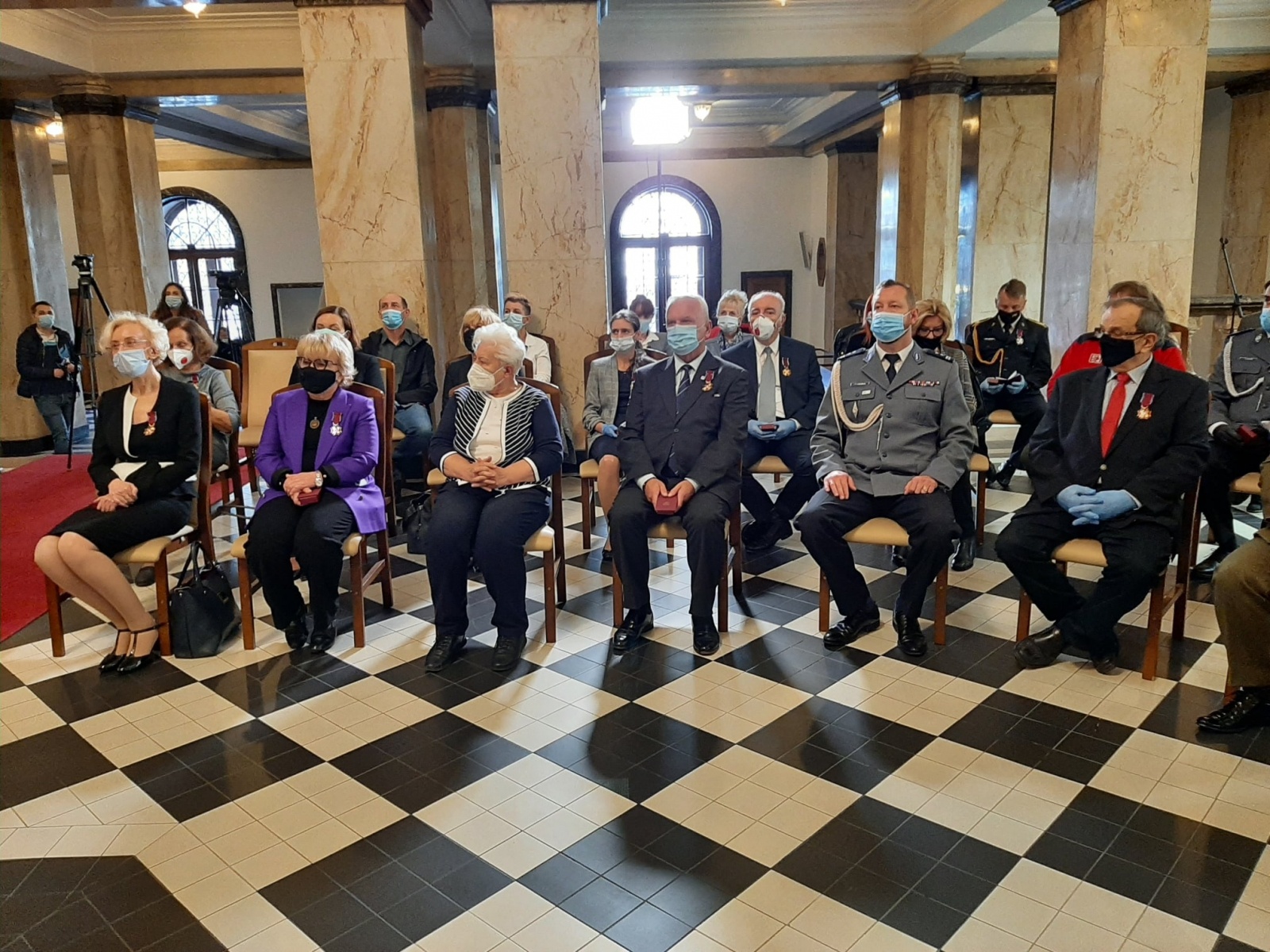 Zdjęcie w galerii na portalu naszraciborz.pl: Odznaczenia dla zasłużonych, w tym raciborzan wiadomości z regionu