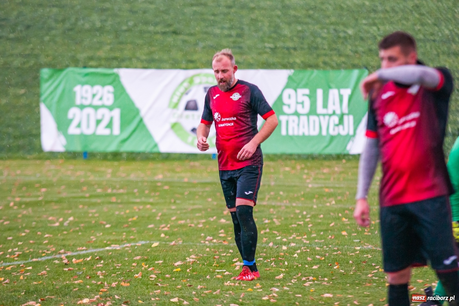 Zdjęcie w galerii na portalu naszraciborz.pl: B klasa. O krok od bijatyki w Pietraszynie. Lider pokonany! [FOTO] wiadomości z regionu