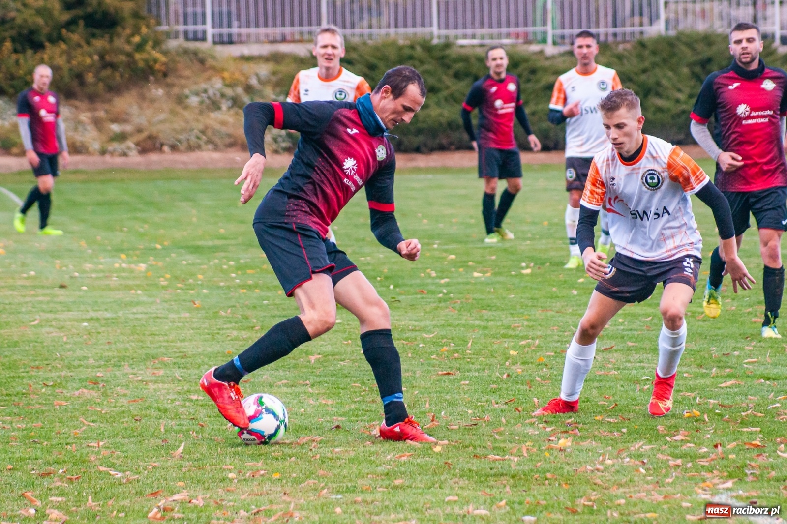 Zdjęcie w galerii na portalu naszraciborz.pl: B klasa. O krok od bijatyki w Pietraszynie. Lider pokonany! [FOTO] wiadomości z regionu