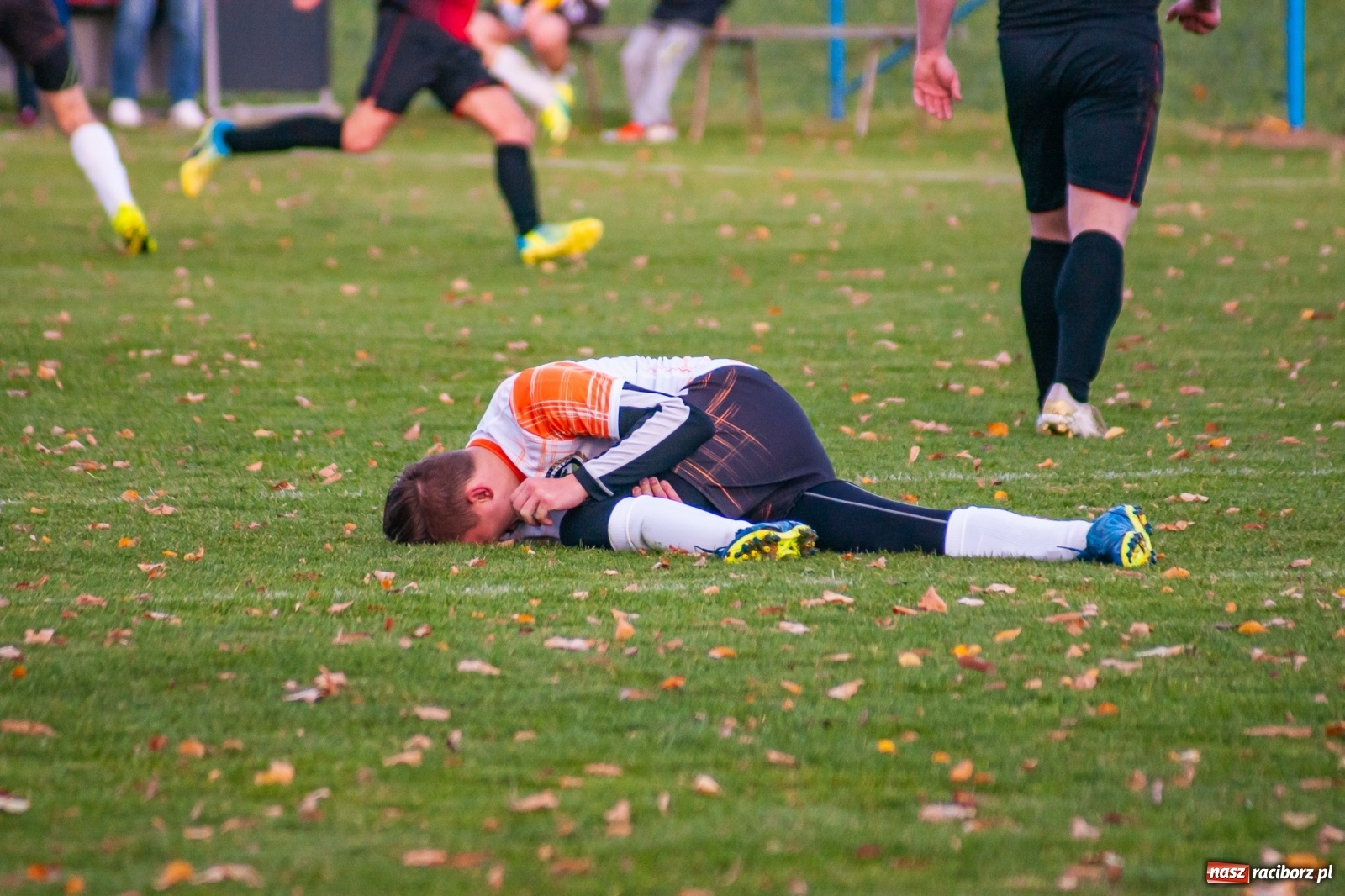 Zdjęcie w galerii na portalu naszraciborz.pl: B klasa. O krok od bijatyki w Pietraszynie. Lider pokonany! [FOTO] wiadomości z regionu