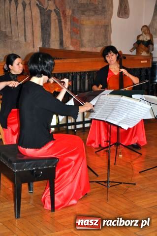 Zdjęcie w galerii na portalu naszraciborz.pl: Akademos czarował dźwiękami wiadomości z regionu