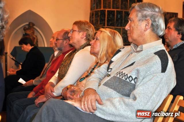 Zdjęcie w galerii na portalu naszraciborz.pl: Akademos czarował dźwiękami wiadomości z regionu