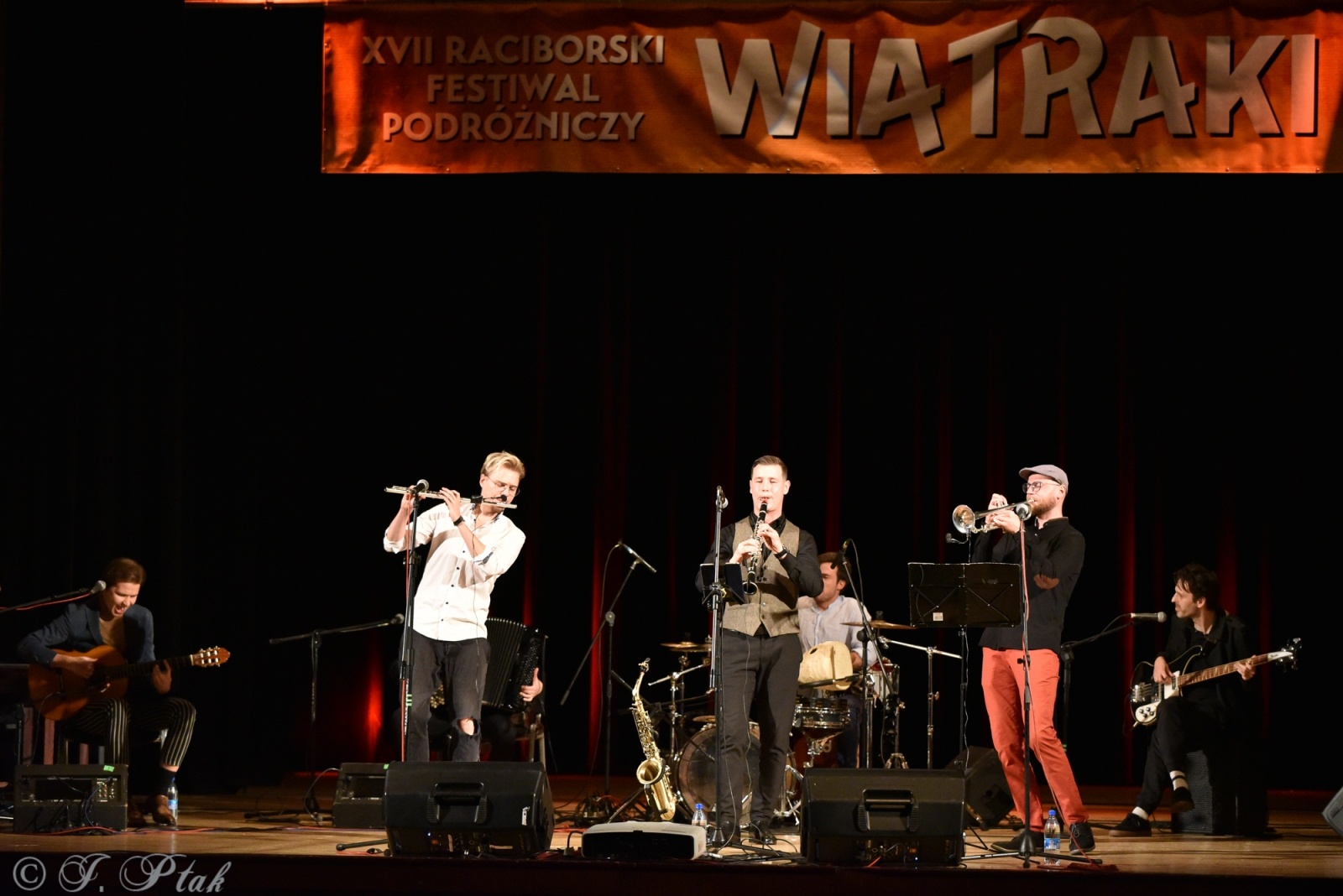 Zdjęcie w galerii na portalu naszraciborz.pl: Folkowe rytmy na sobotni finał Wiatraków. Co w niedzielę? wiadomości z regionu