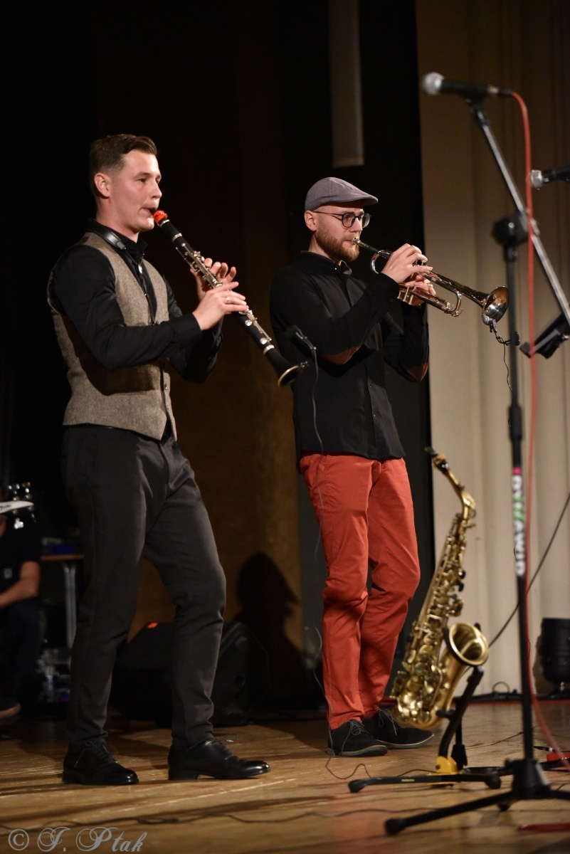 Zdjęcie w galerii na portalu naszraciborz.pl: Folkowe rytmy na sobotni finał Wiatraków. Co w niedzielę? wiadomości z regionu