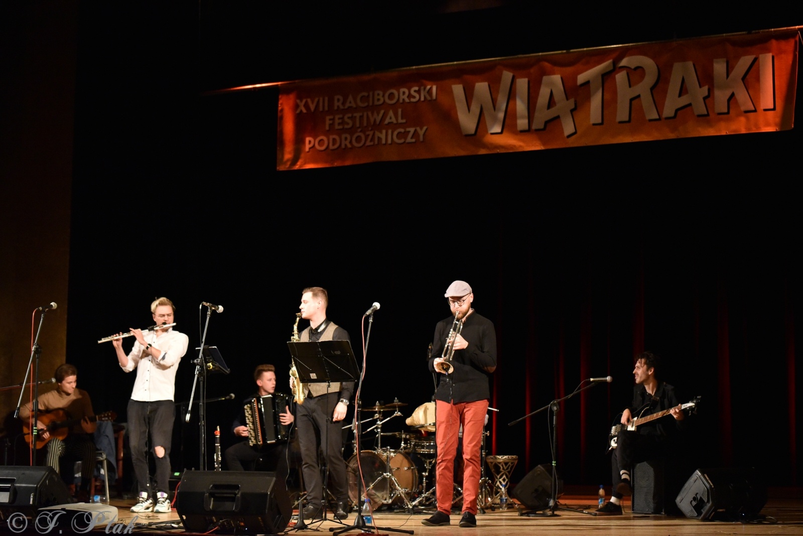 Zdjęcie w galerii na portalu naszraciborz.pl: Folkowe rytmy na sobotni finał Wiatraków. Co w niedzielę? wiadomości z regionu