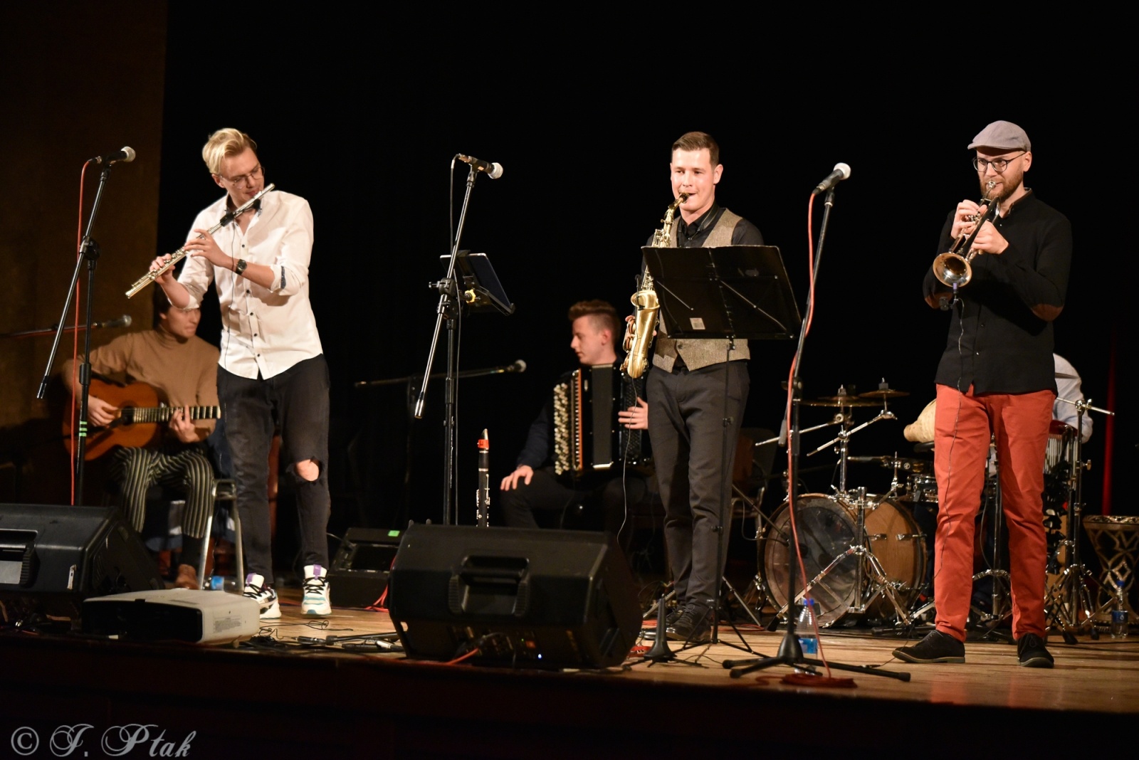 Zdjęcie w galerii na portalu naszraciborz.pl: Folkowe rytmy na sobotni finał Wiatraków. Co w niedzielę? wiadomości z regionu
