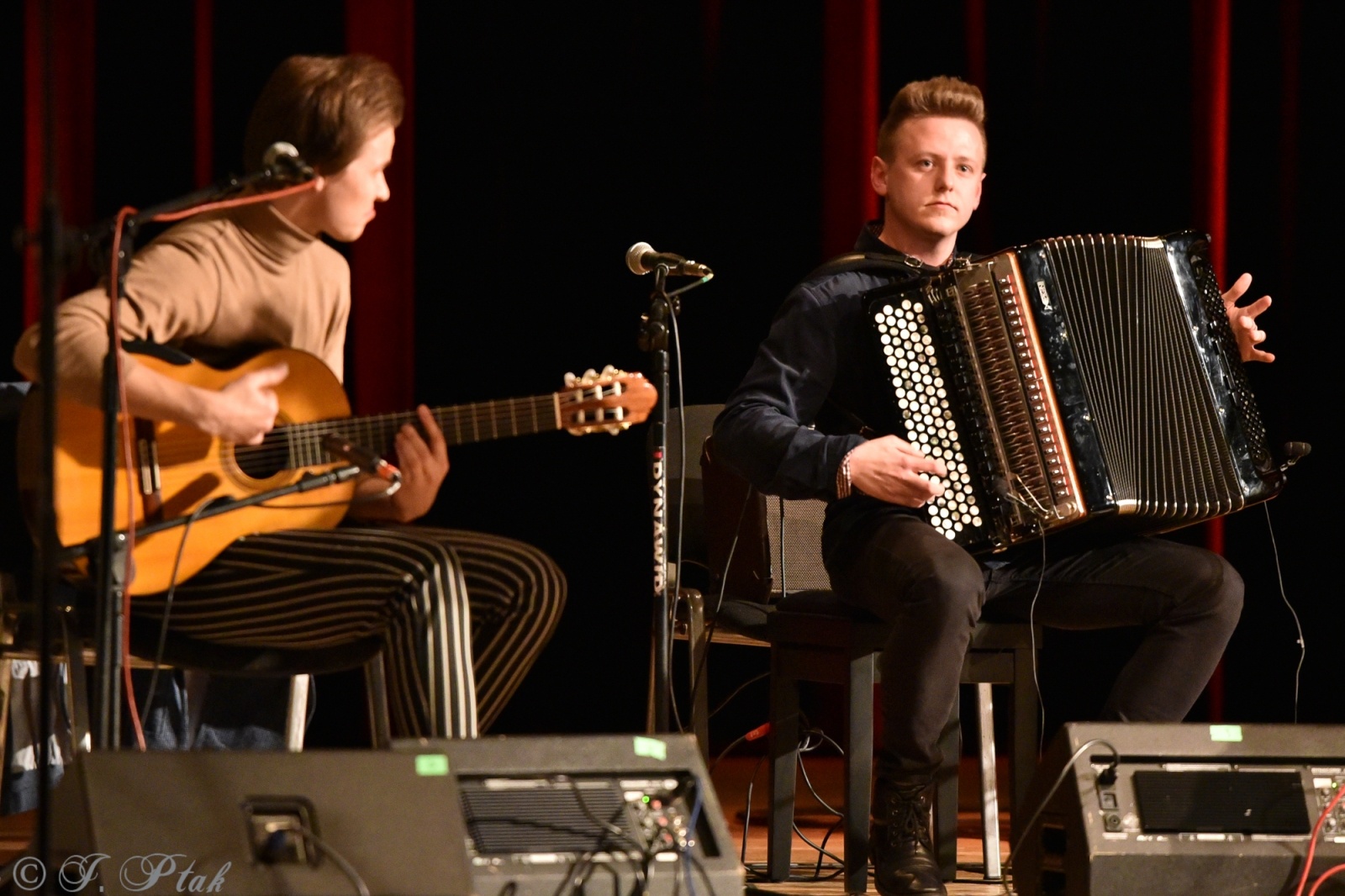 Zdjęcie w galerii na portalu naszraciborz.pl: Folkowe rytmy na sobotni finał Wiatraków. Co w niedzielę? wiadomości z regionu
