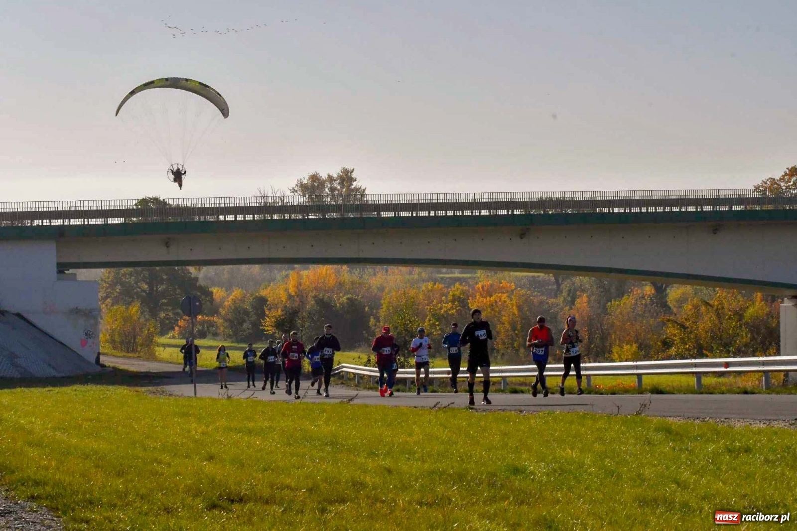 Zdjęcie w galerii na portalu naszraciborz.pl: Półmaraton po wałach - od Bukowa do Raciborza [FOTO i WIDEO] wiadomości z regionu