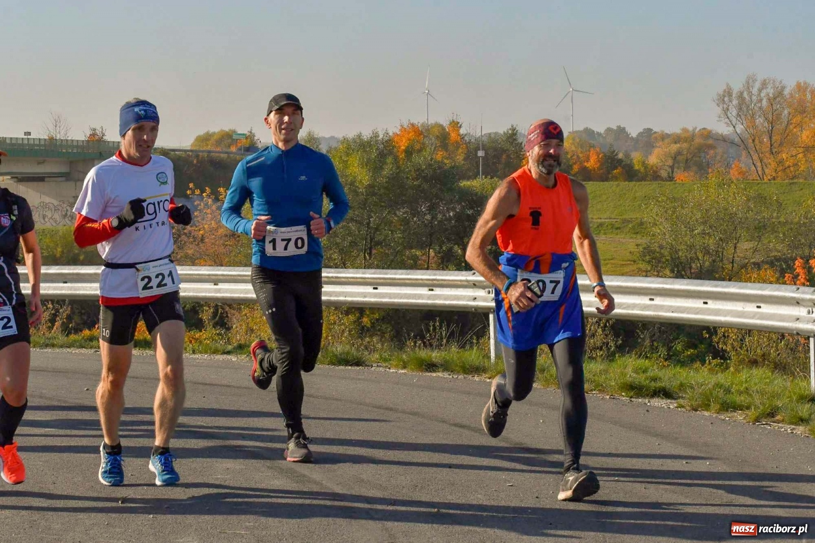 Zdjęcie w galerii na portalu naszraciborz.pl: Półmaraton po wałach - od Bukowa do Raciborza [FOTO i WIDEO] wiadomości z regionu