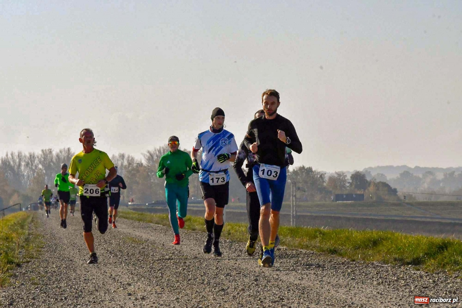 Zdjęcie w galerii na portalu naszraciborz.pl: Półmaraton po wałach - od Bukowa do Raciborza [FOTO i WIDEO] wiadomości z regionu