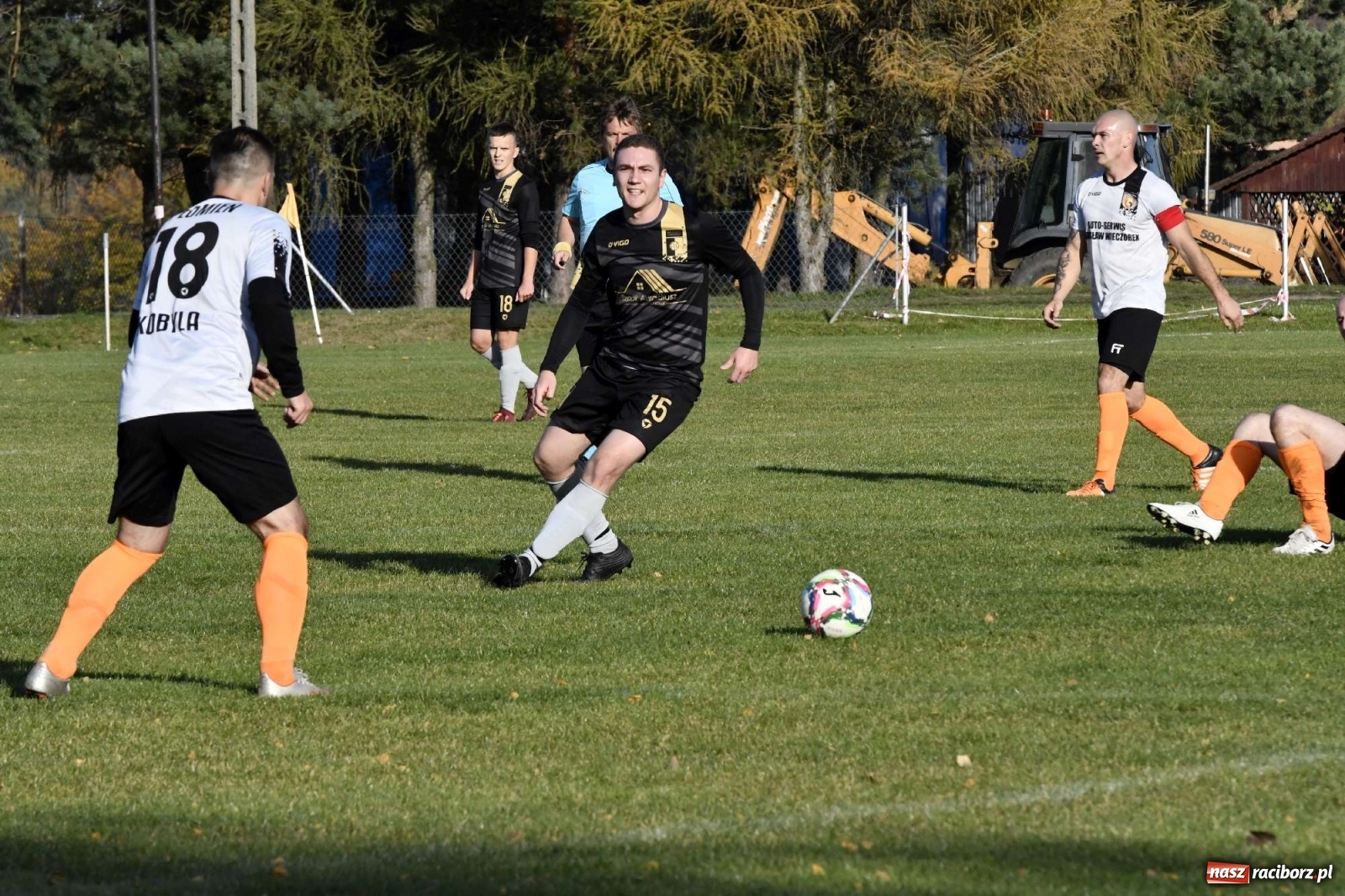 Zdjęcie w galerii na portalu naszraciborz.pl: Czarni Nowa Wieś zdmuchnęli kobylski Płomień wiadomości z regionu