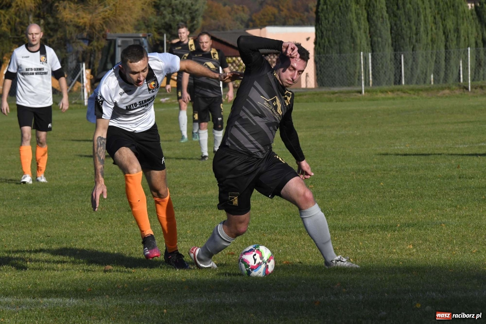 Zdjęcie w galerii na portalu naszraciborz.pl: Czarni Nowa Wieś zdmuchnęli kobylski Płomień wiadomości z regionu