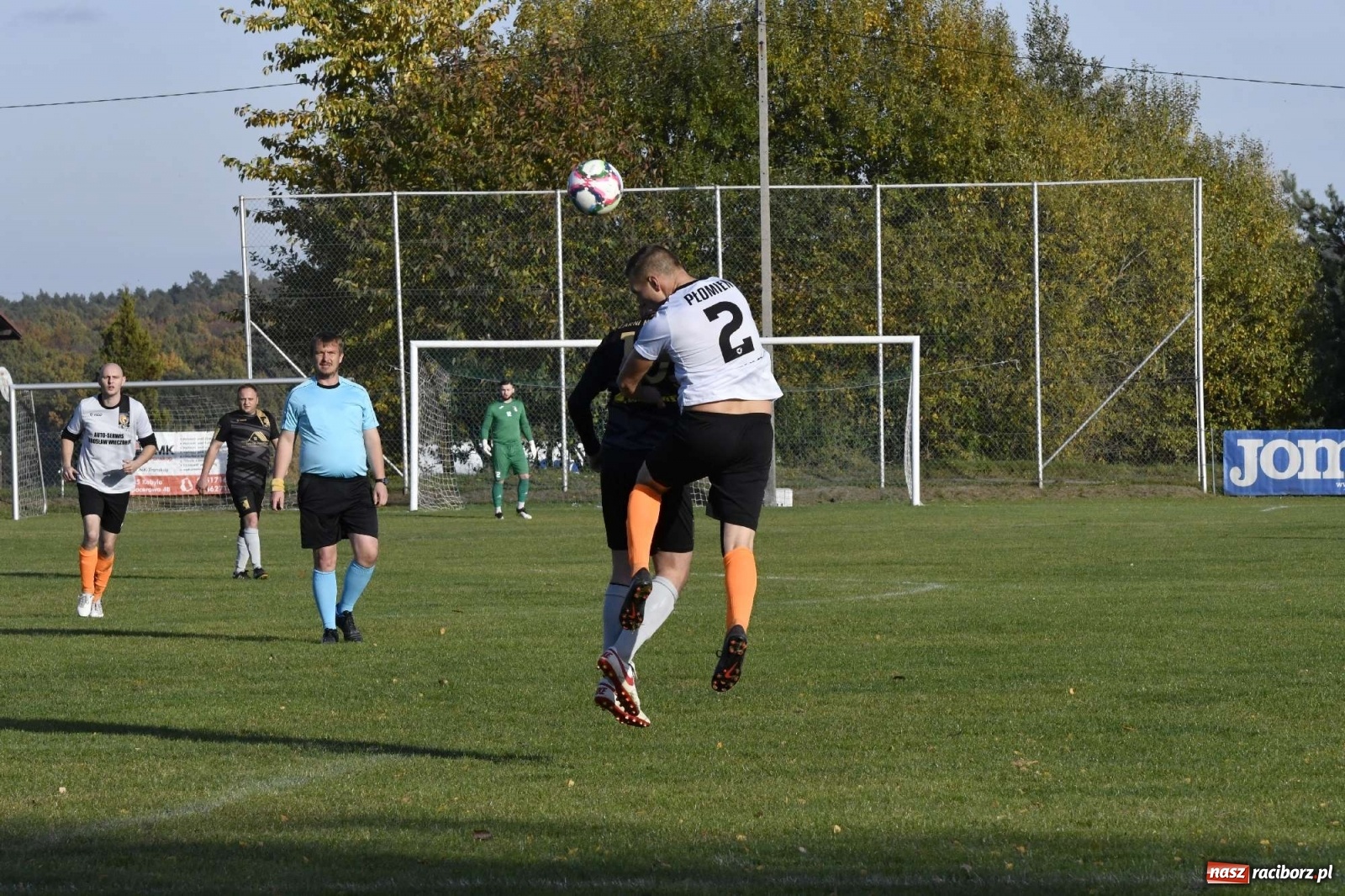 Zdjęcie w galerii na portalu naszraciborz.pl: Czarni Nowa Wieś zdmuchnęli kobylski Płomień wiadomości z regionu