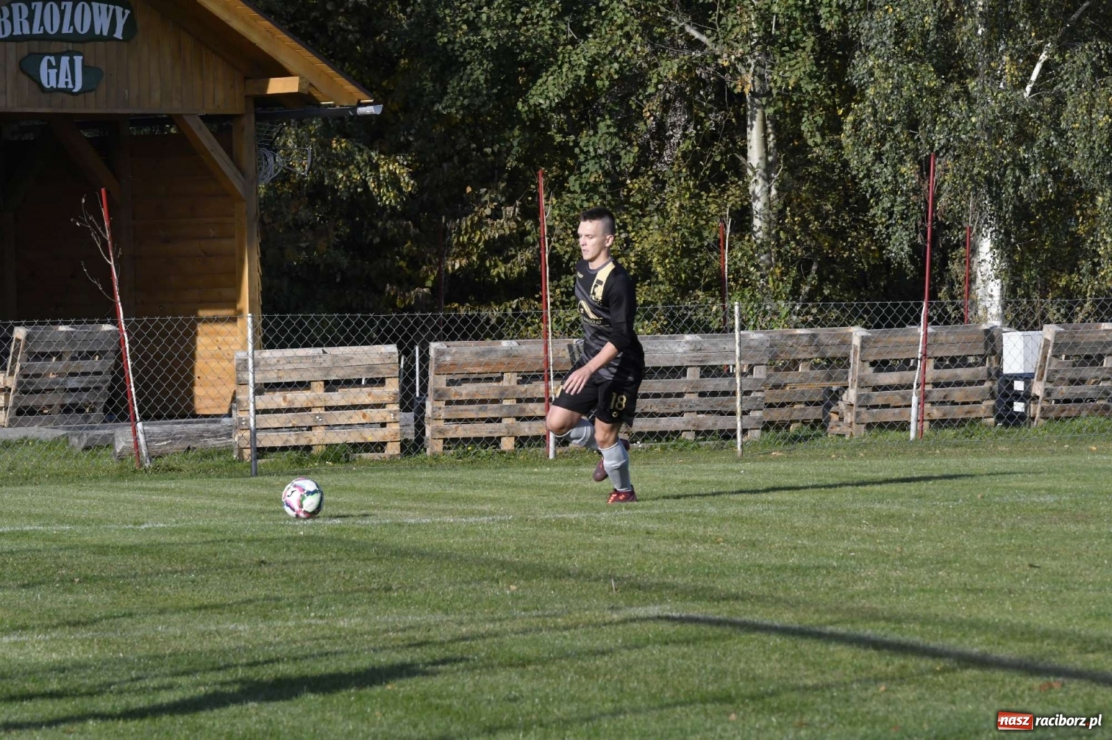 Zdjęcie w galerii na portalu naszraciborz.pl: Czarni Nowa Wieś zdmuchnęli kobylski Płomień wiadomości z regionu