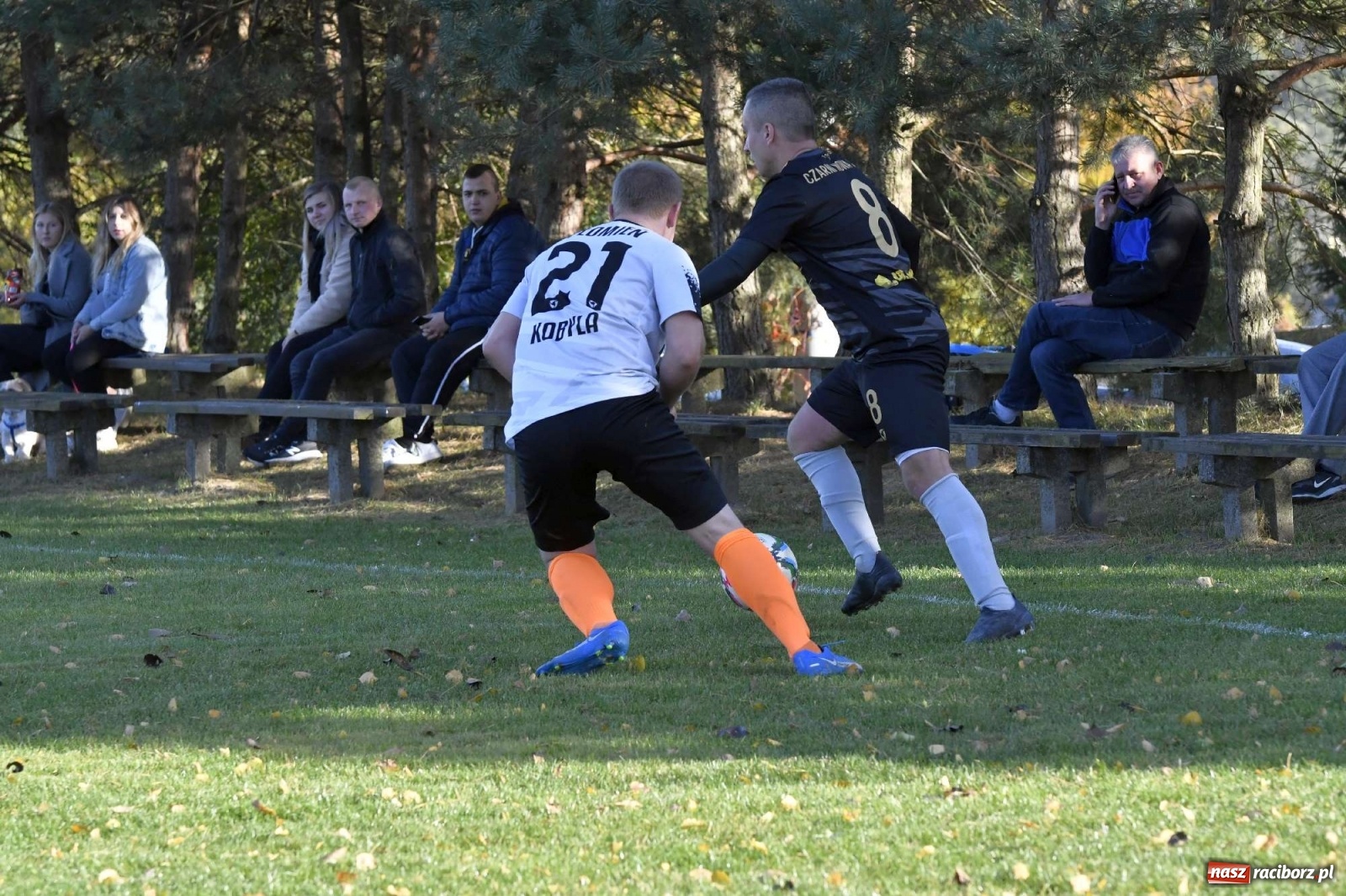 Zdjęcie w galerii na portalu naszraciborz.pl: Czarni Nowa Wieś zdmuchnęli kobylski Płomień wiadomości z regionu