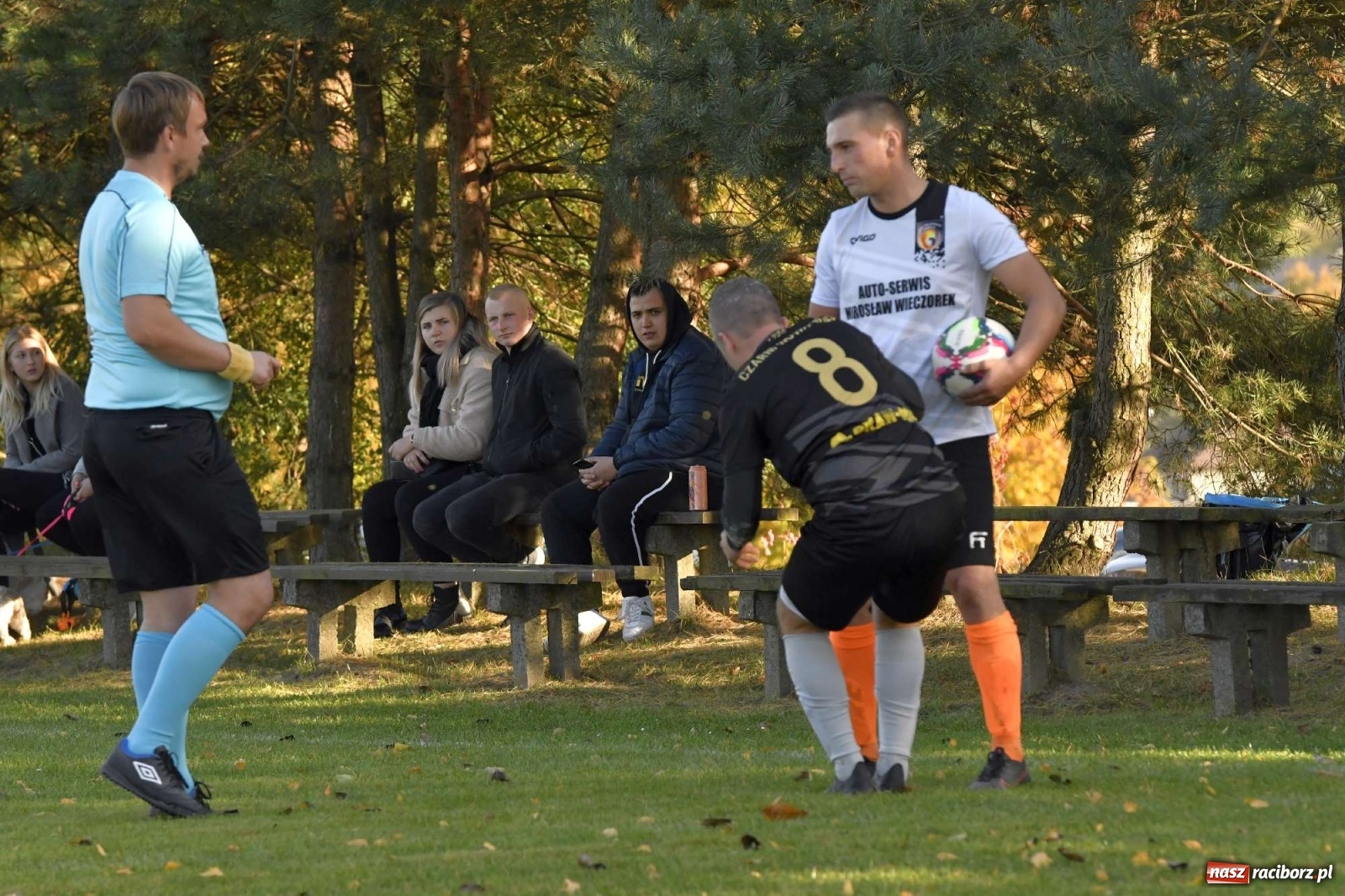 Zdjęcie w galerii na portalu naszraciborz.pl: Czarni Nowa Wieś zdmuchnęli kobylski Płomień wiadomości z regionu