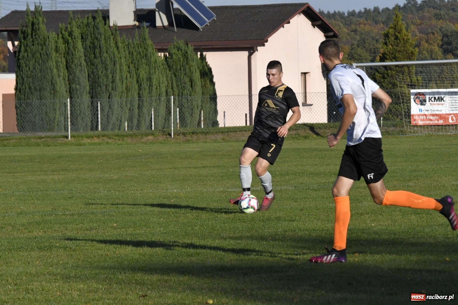 Zdjęcie w galerii na portalu naszraciborz.pl: Czarni Nowa Wieś zdmuchnęli kobylski Płomień wiadomości z regionu