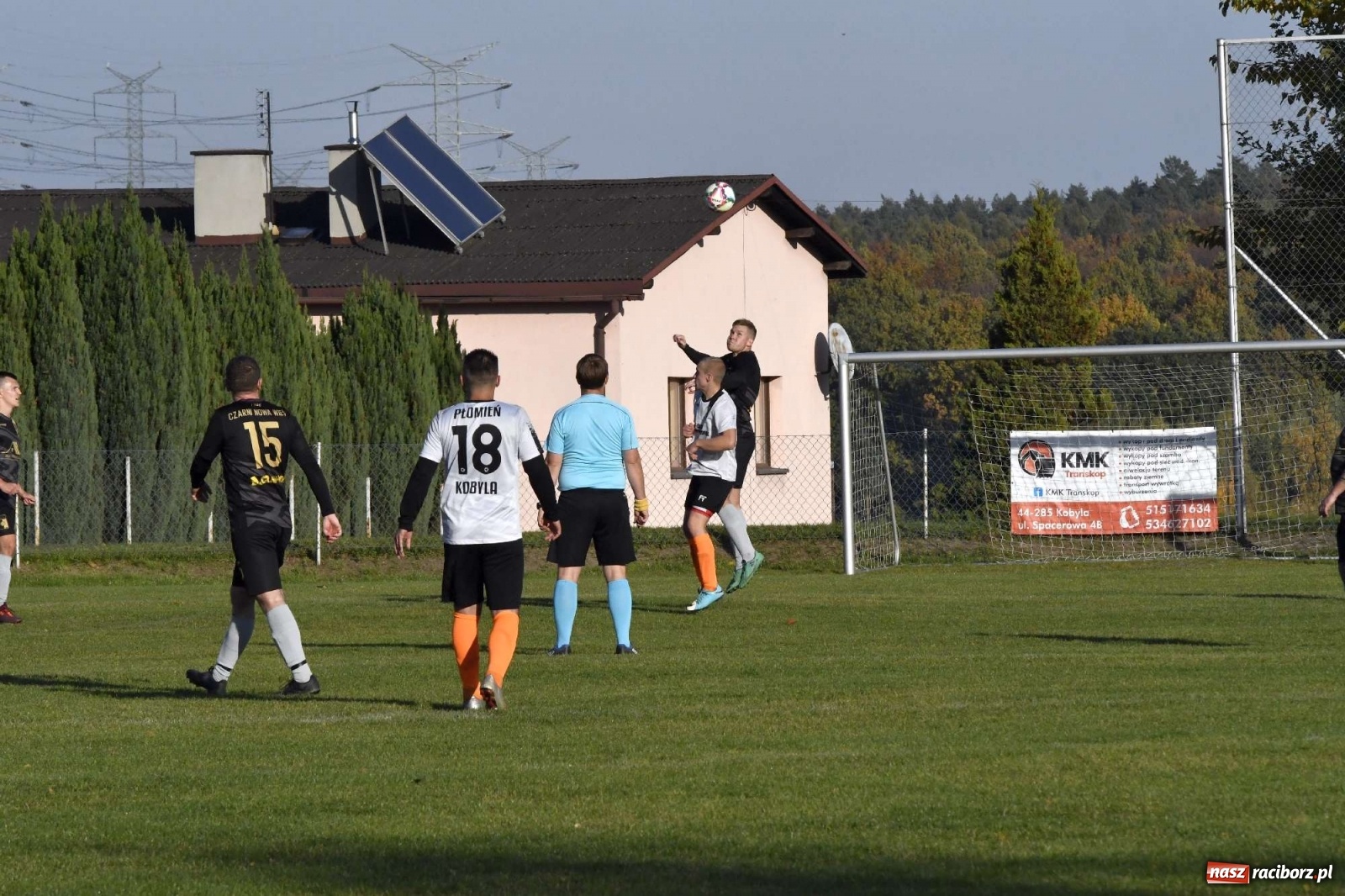 Zdjęcie w galerii na portalu naszraciborz.pl: Czarni Nowa Wieś zdmuchnęli kobylski Płomień wiadomości z regionu