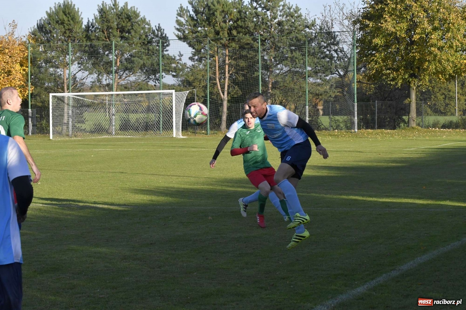 Zdjęcie w galerii na portalu naszraciborz.pl: Kornowac odprawił z kwitkiem Pawłów wiadomości z regionu