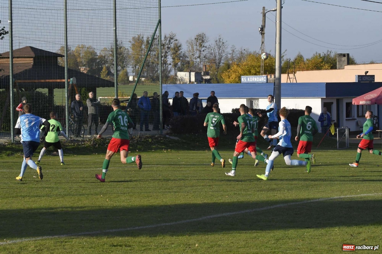 Zdjęcie w galerii na portalu naszraciborz.pl: Kornowac odprawił z kwitkiem Pawłów wiadomości z regionu