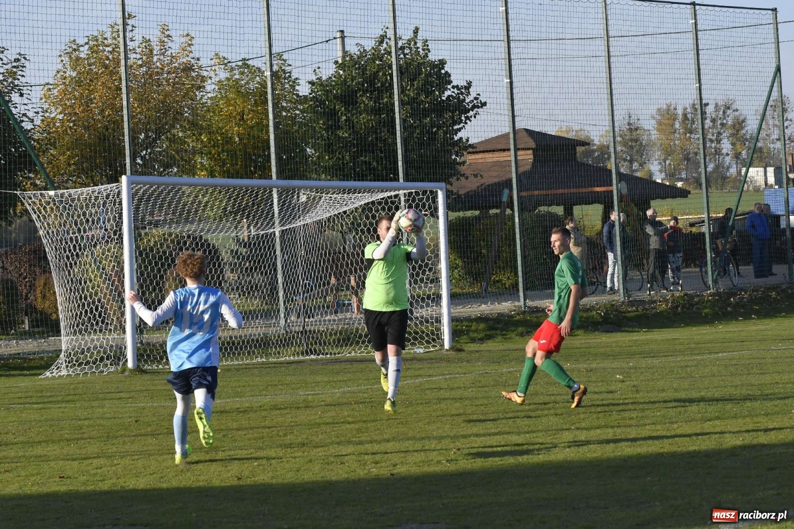 Zdjęcie w galerii na portalu naszraciborz.pl: Kornowac odprawił z kwitkiem Pawłów wiadomości z regionu