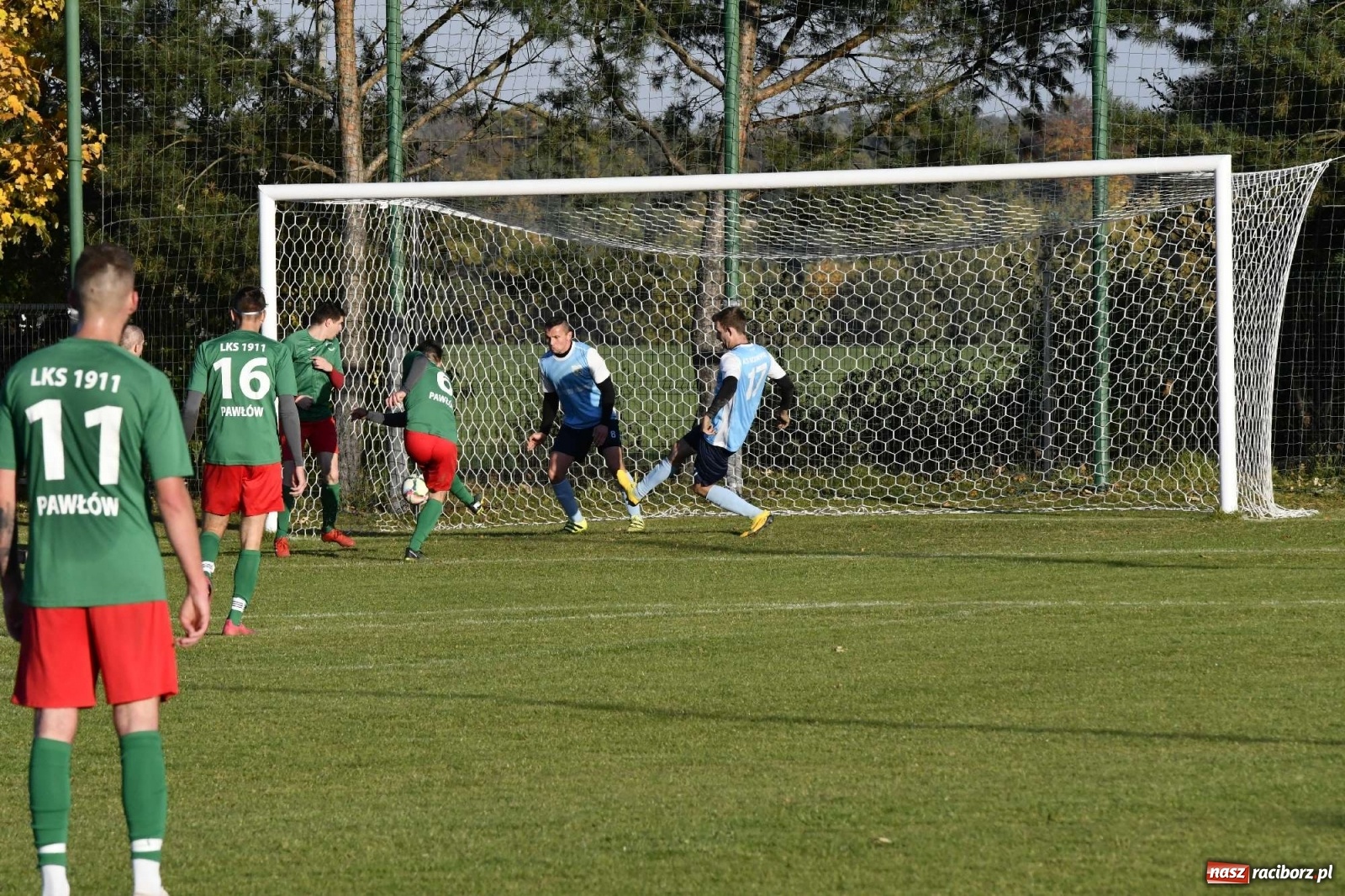 Zdjęcie w galerii na portalu naszraciborz.pl: Kornowac odprawił z kwitkiem Pawłów wiadomości z regionu