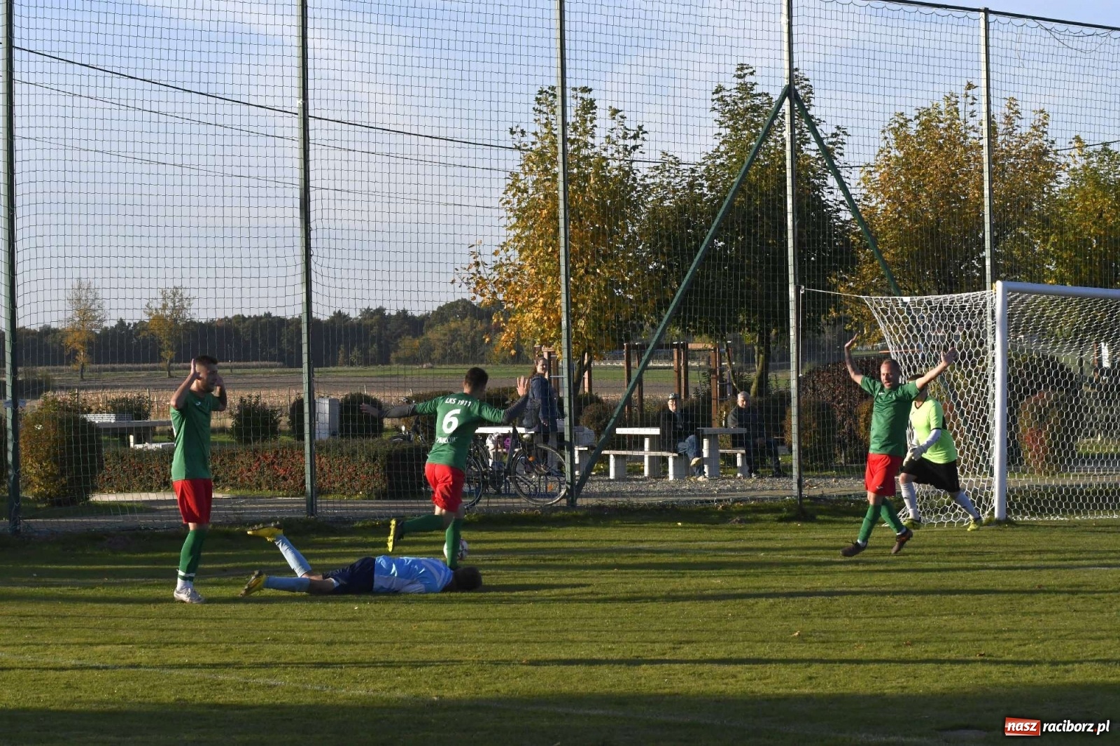 Zdjęcie w galerii na portalu naszraciborz.pl: Kornowac odprawił z kwitkiem Pawłów wiadomości z regionu