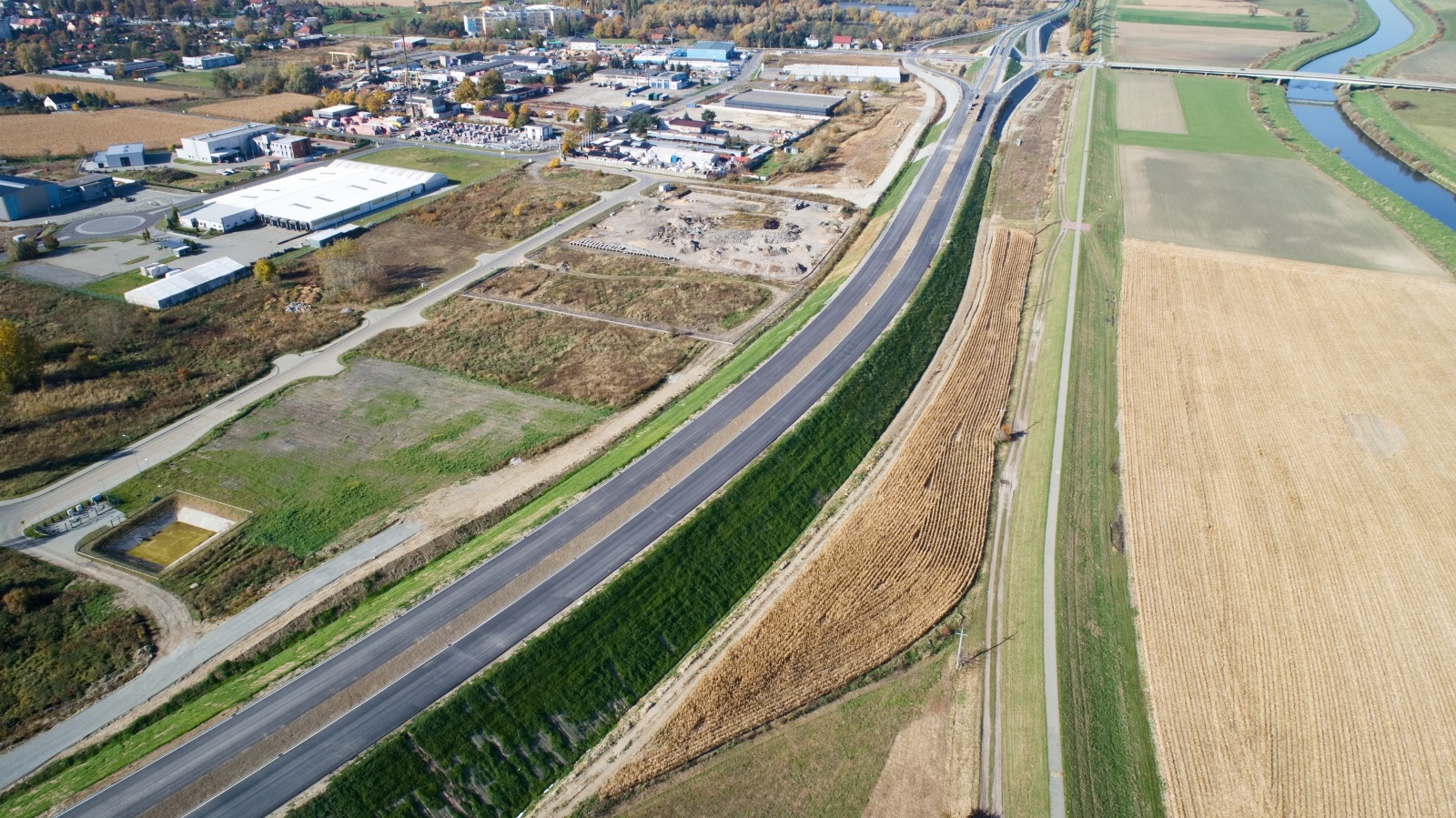Zdjęcie w galerii na portalu naszraciborz.pl: Wschodnia obwodnica Raciborza [FOTO i WIDEO z 24.10.2021] wiadomości z regionu
