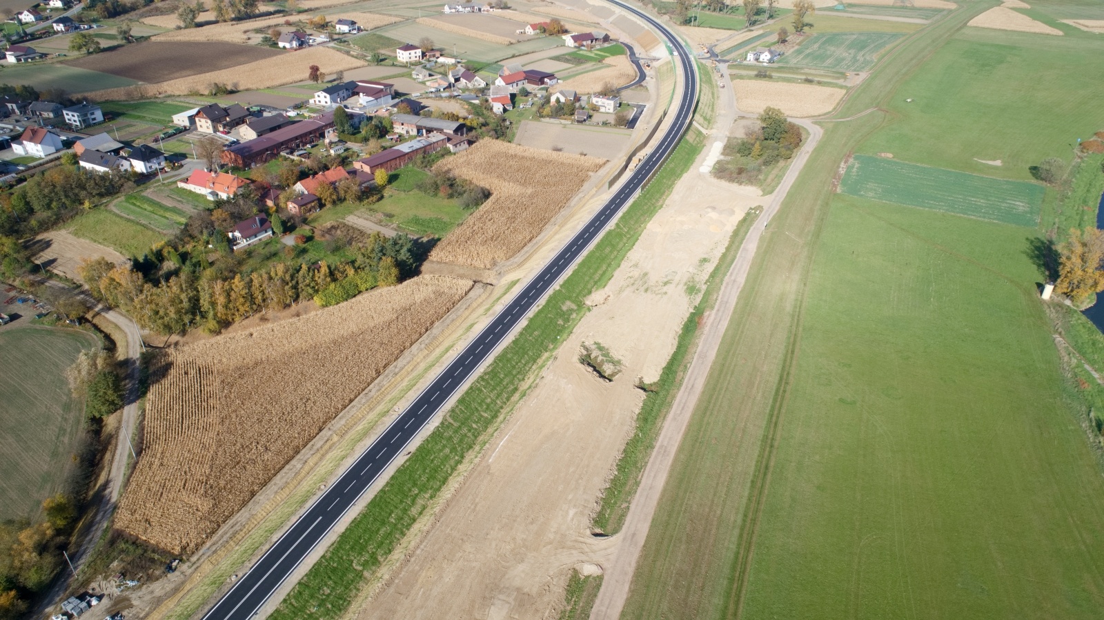 Zdjęcie w galerii na portalu naszraciborz.pl: Wschodnia obwodnica Raciborza [FOTO i WIDEO z 24.10.2021] wiadomości z regionu